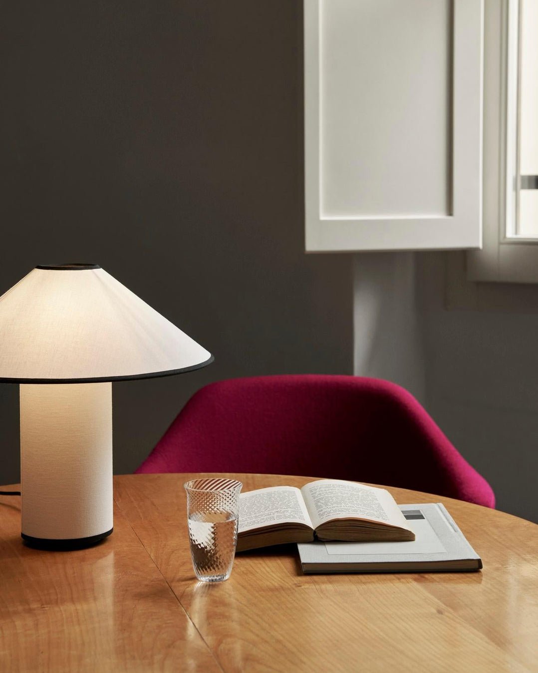 Maddy Minimalist Table Lamp - Letslighting