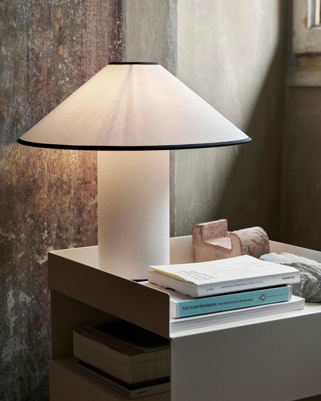 Maddy Minimalist Table Lamp - Letslighting