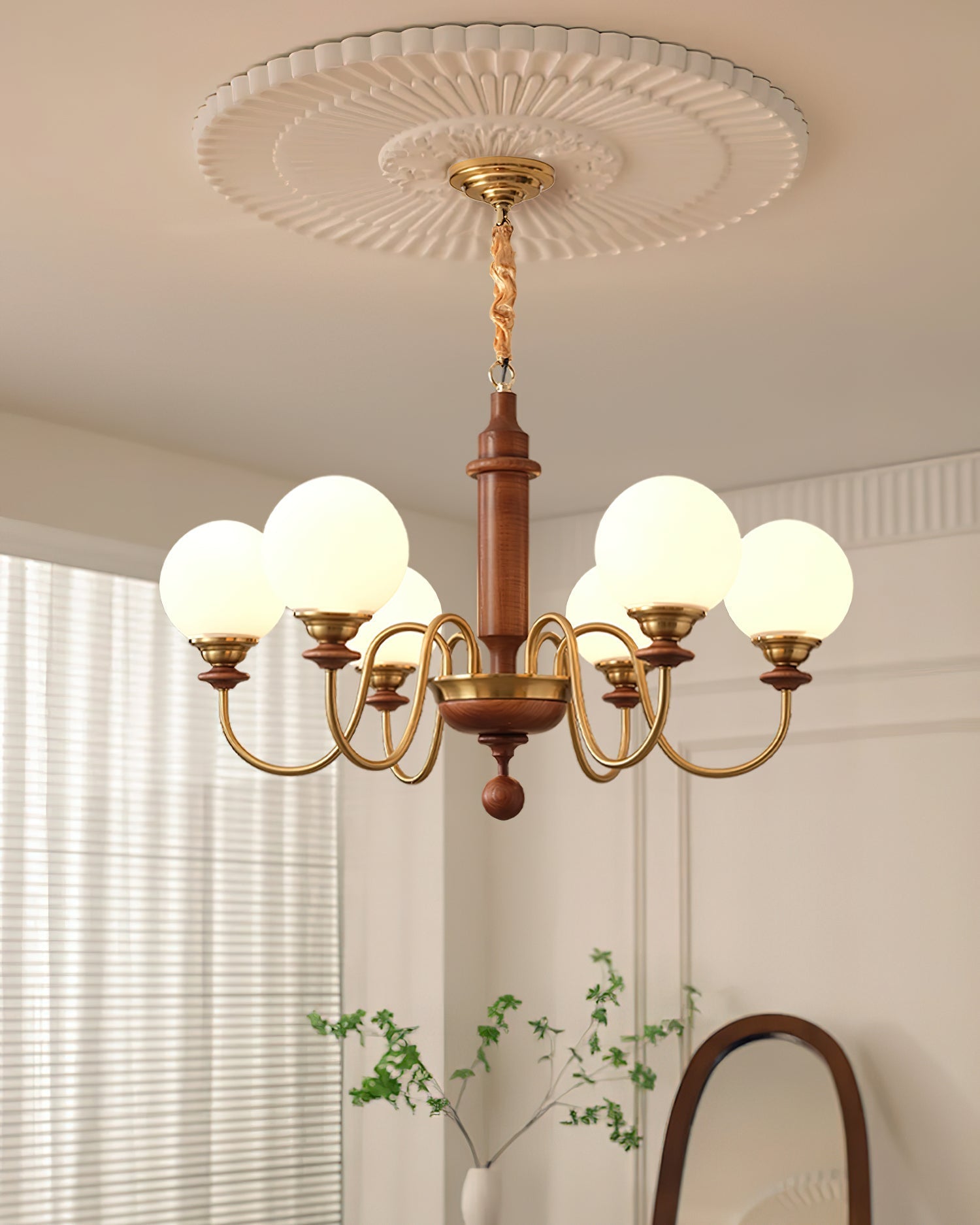 Nyvinia Vintage Brass Glass Chandelier - Letslighting