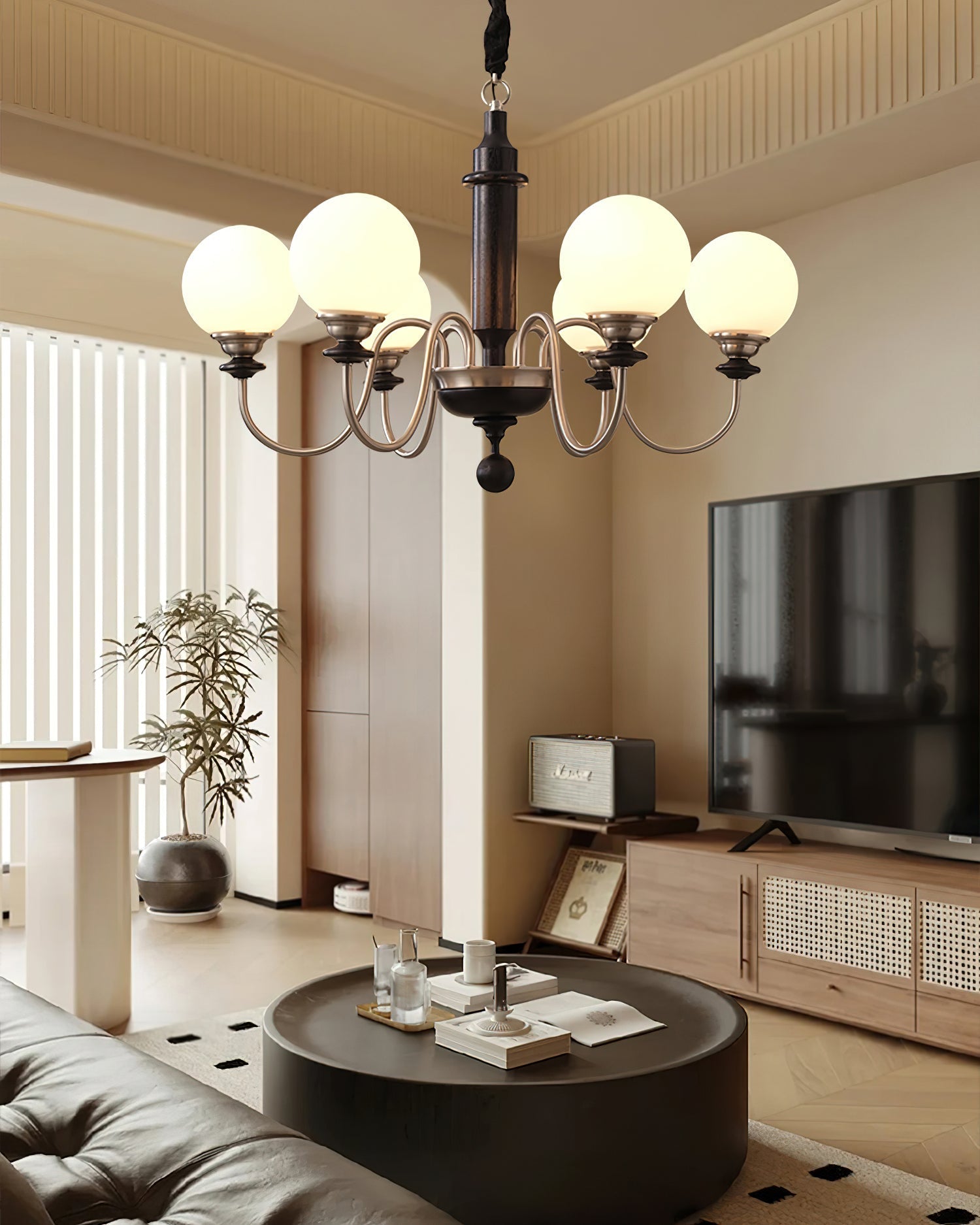 Nyvinia Vintage Brass Glass Chandelier - Letslighting