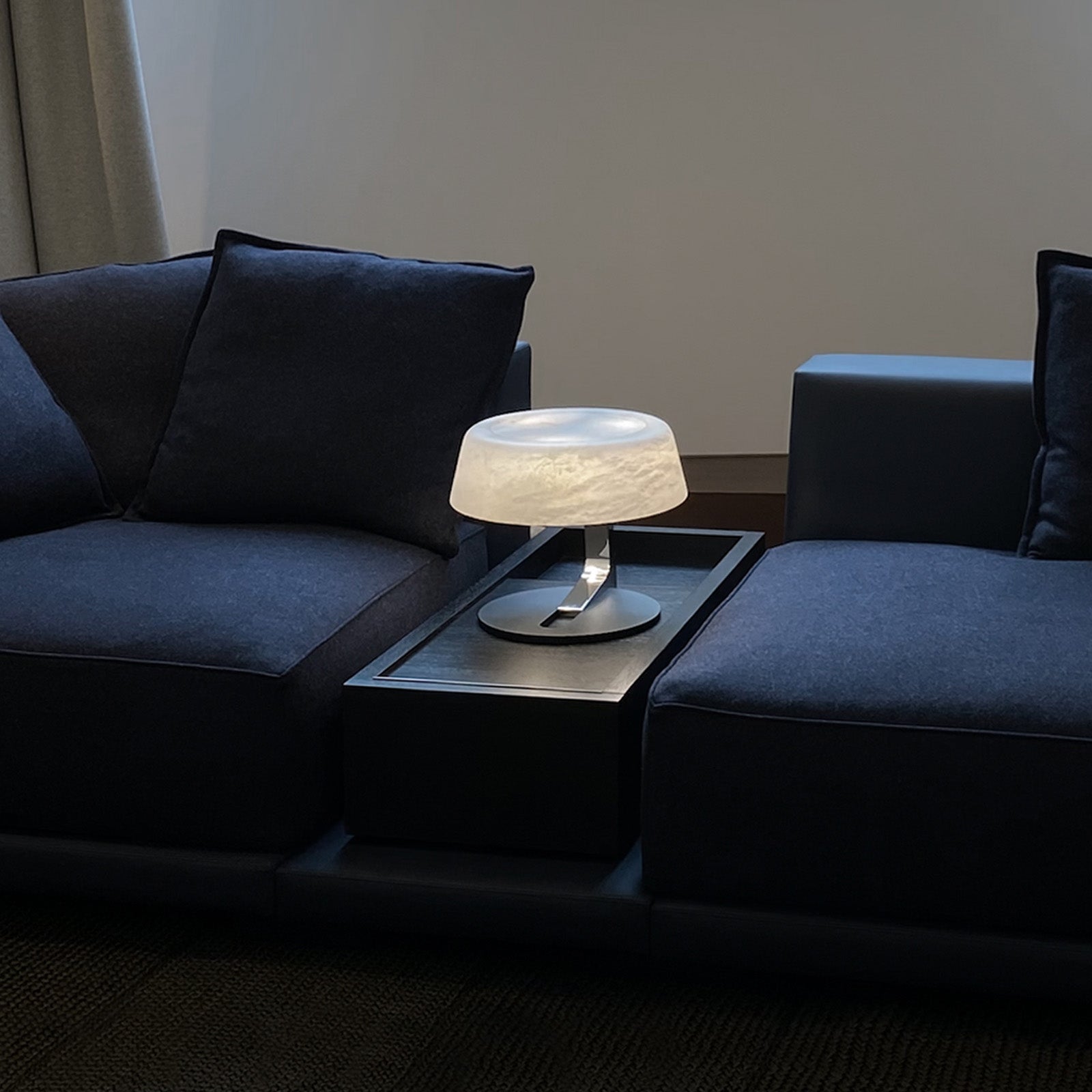 Nysolora Dome Alabaster Table Lamp - Letslighting