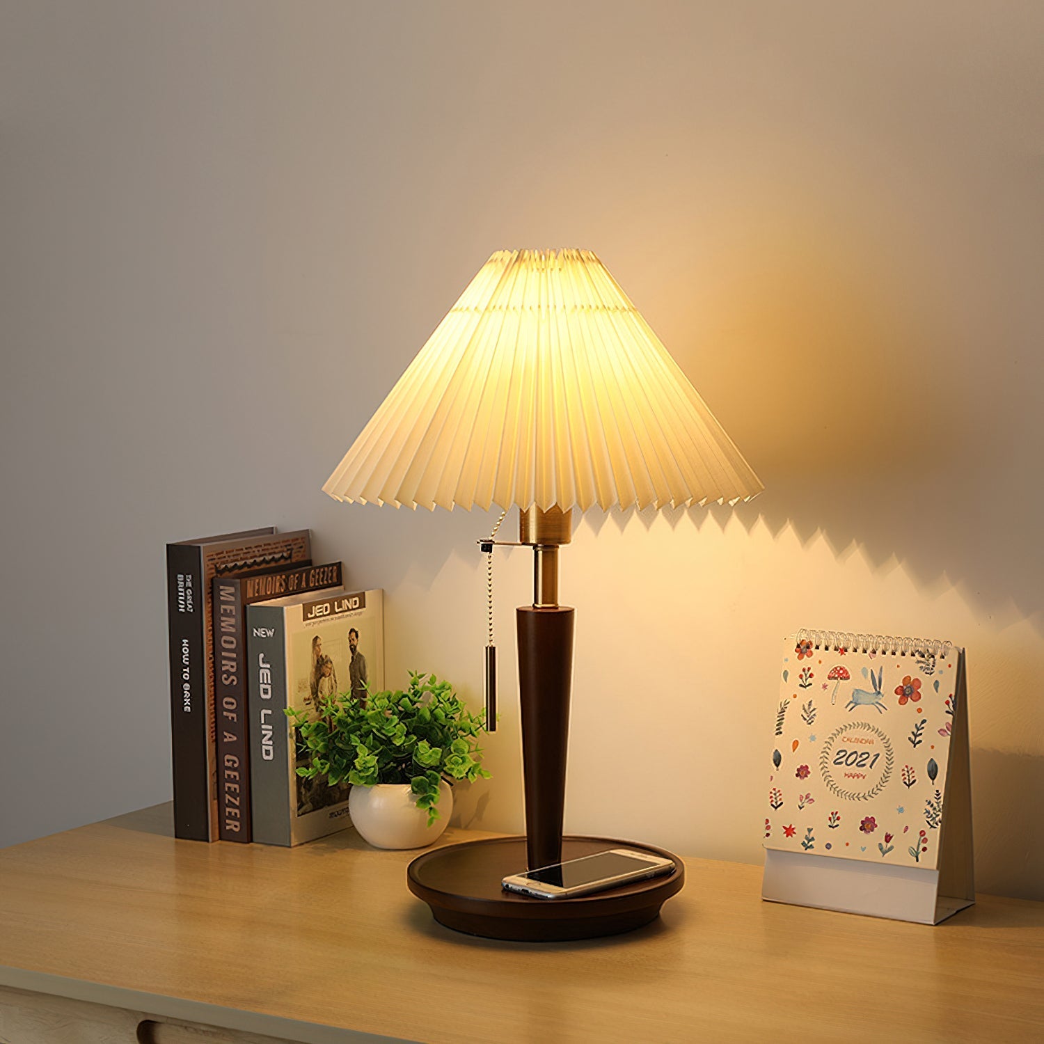 Novace Fabric Wood Table Lamp - Letslighting