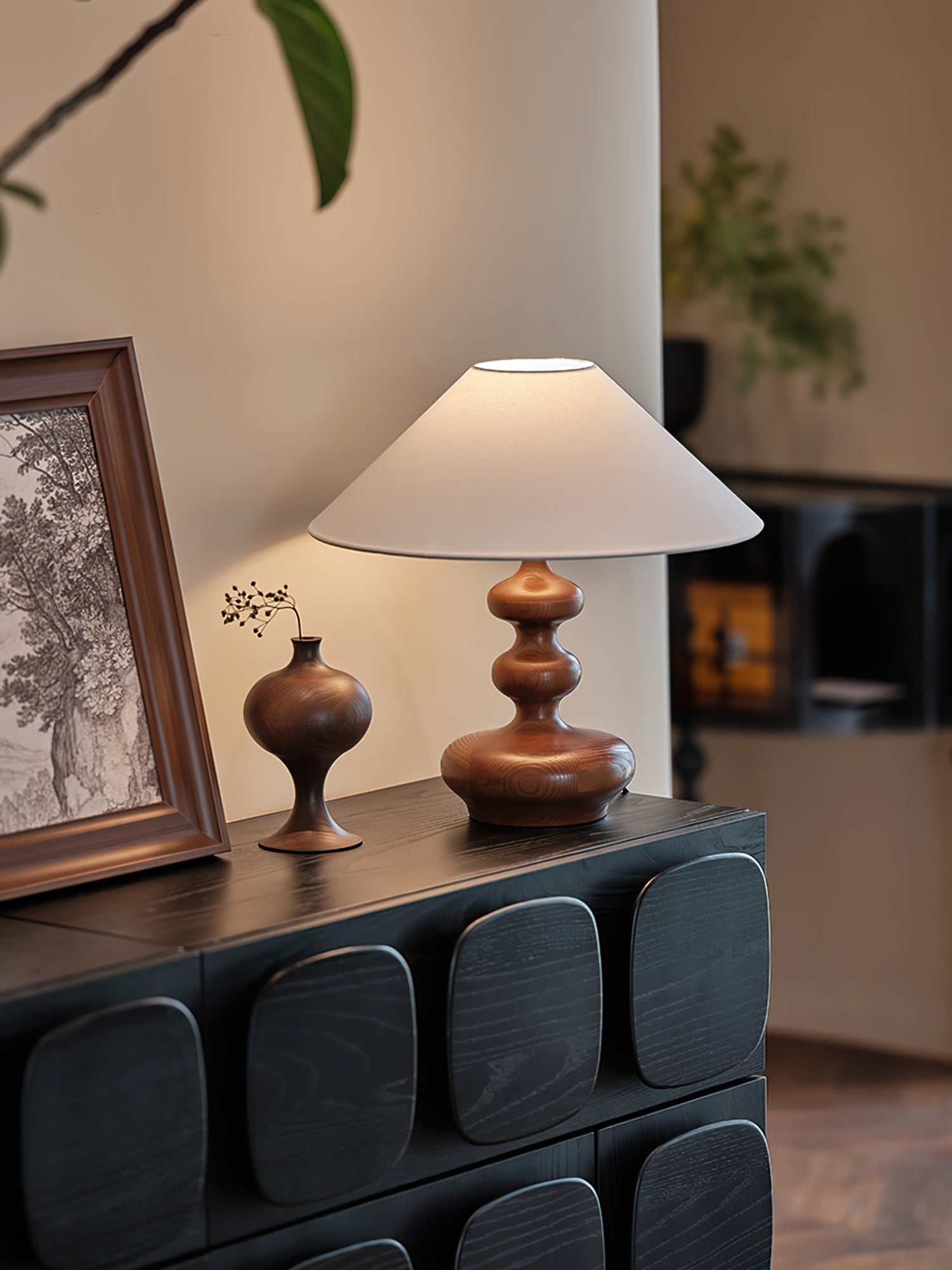 Aurain Wood Fabric Vintage Table Lamp - Letslighting