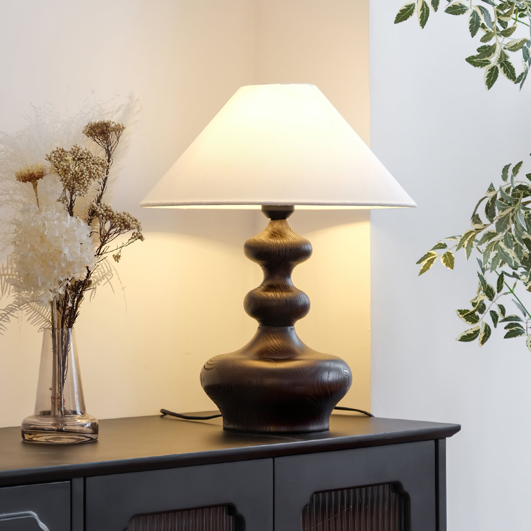 Aurain Wood Fabric Vintage Table Lamp - Letslighting