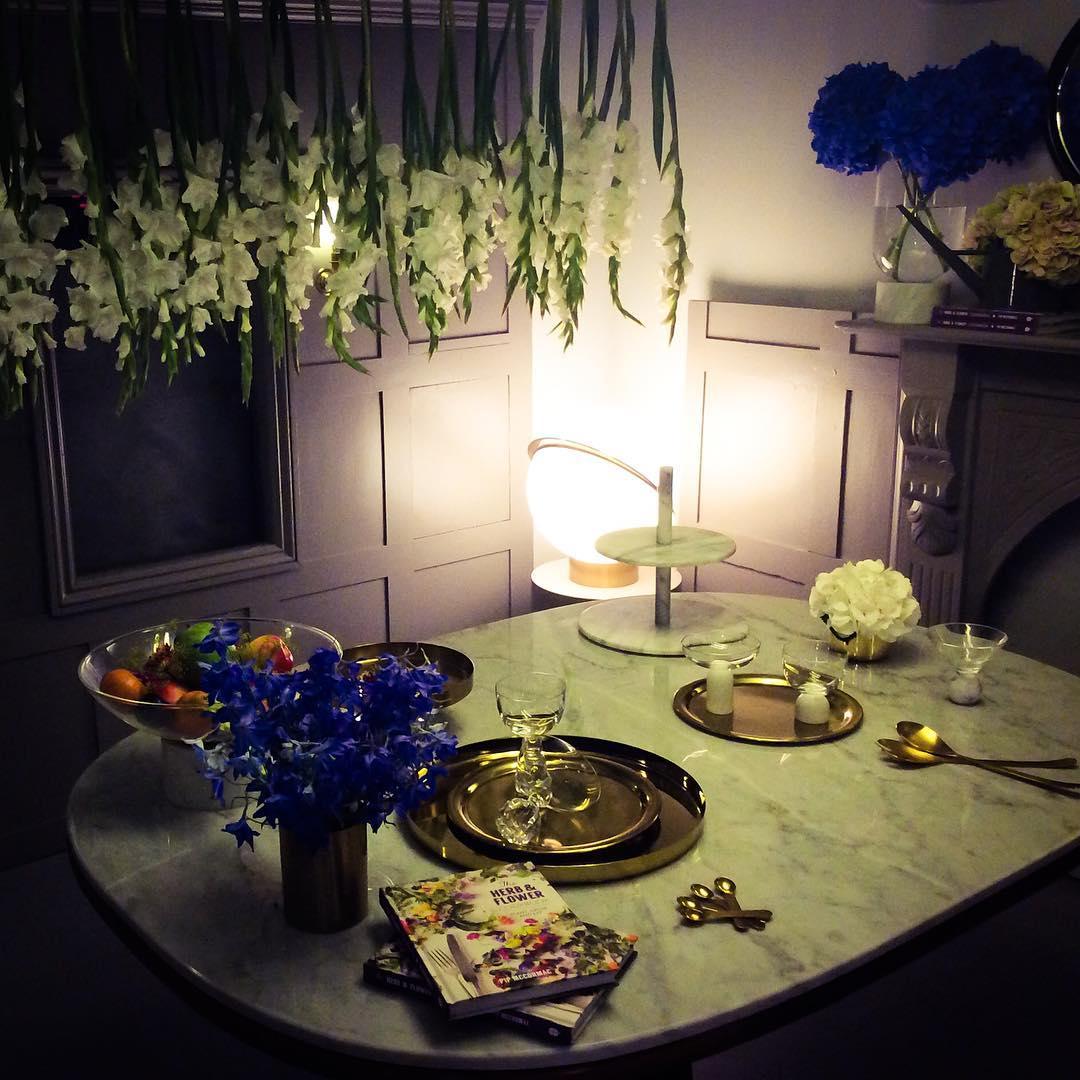 Solaria Futuristic Table Lamp - Letslighting