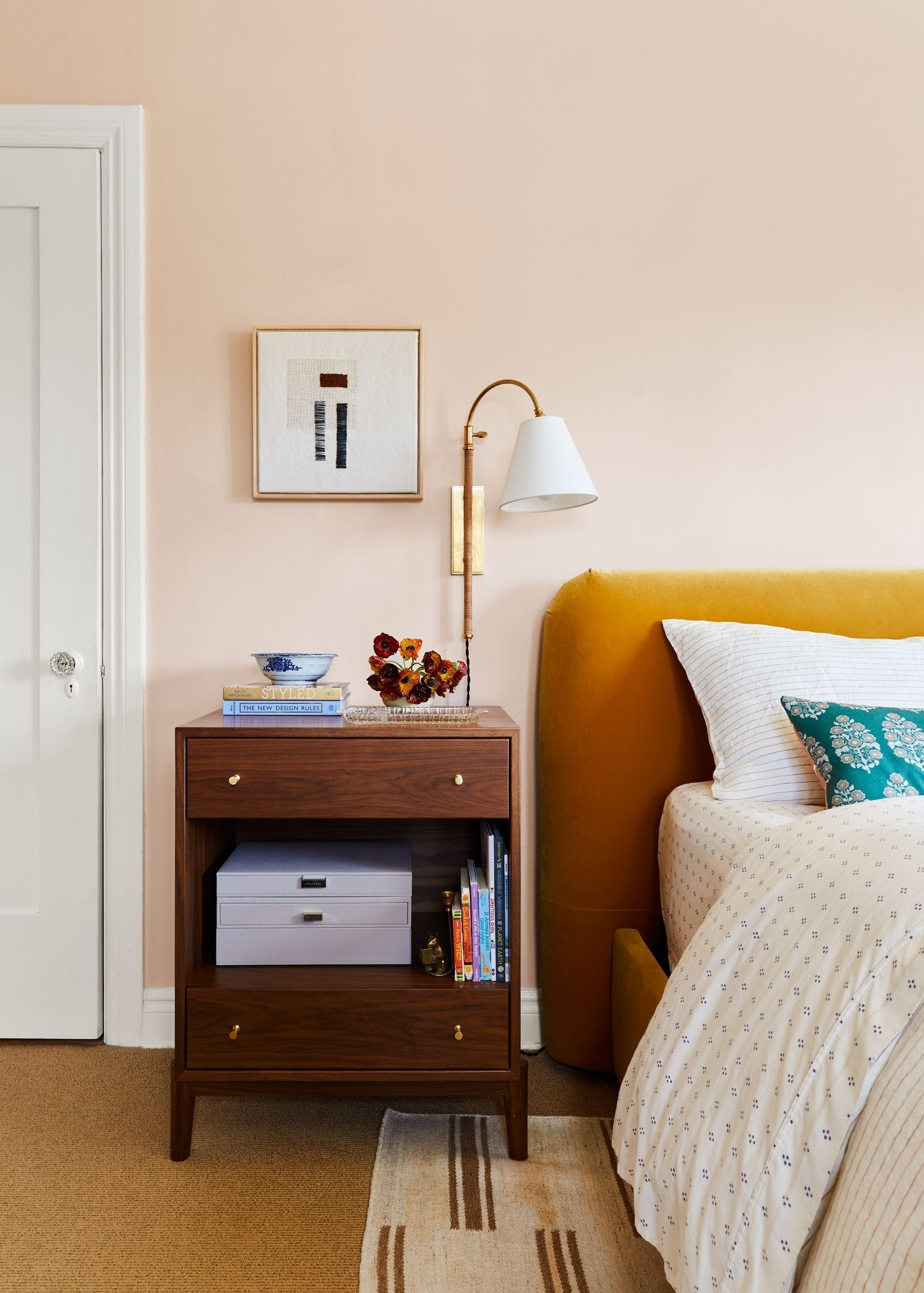 Elan Modern Minimalist Plug-In Brass Fabric Sconce Wall Lamp - Letslighting