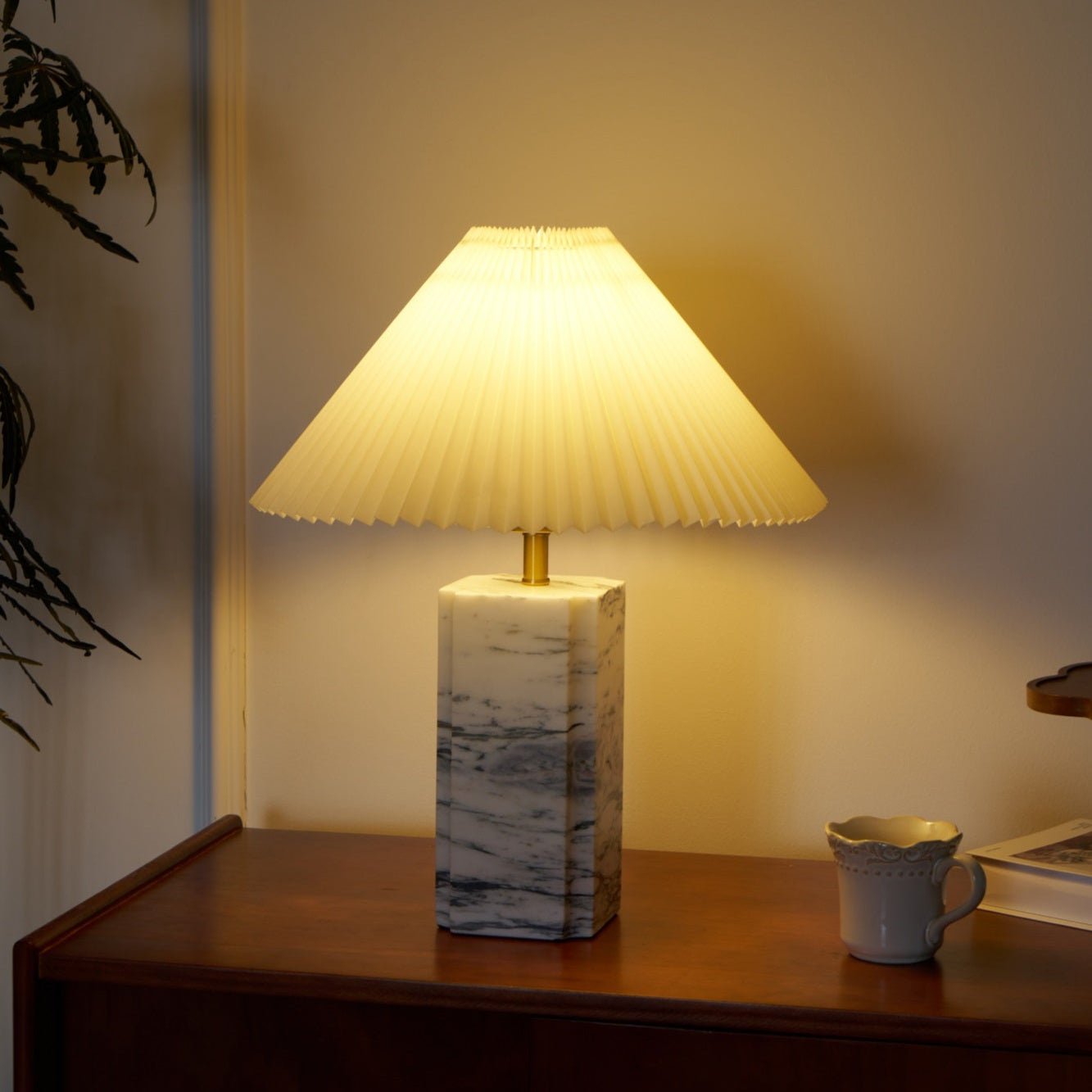 Belle Modern Table Lamp - Letslighting