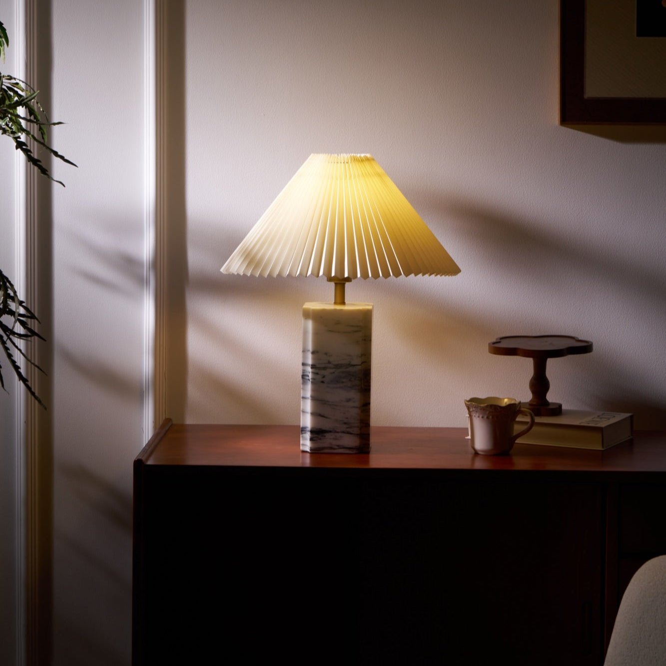 Belle Modern Table Lamp - Letslighting
