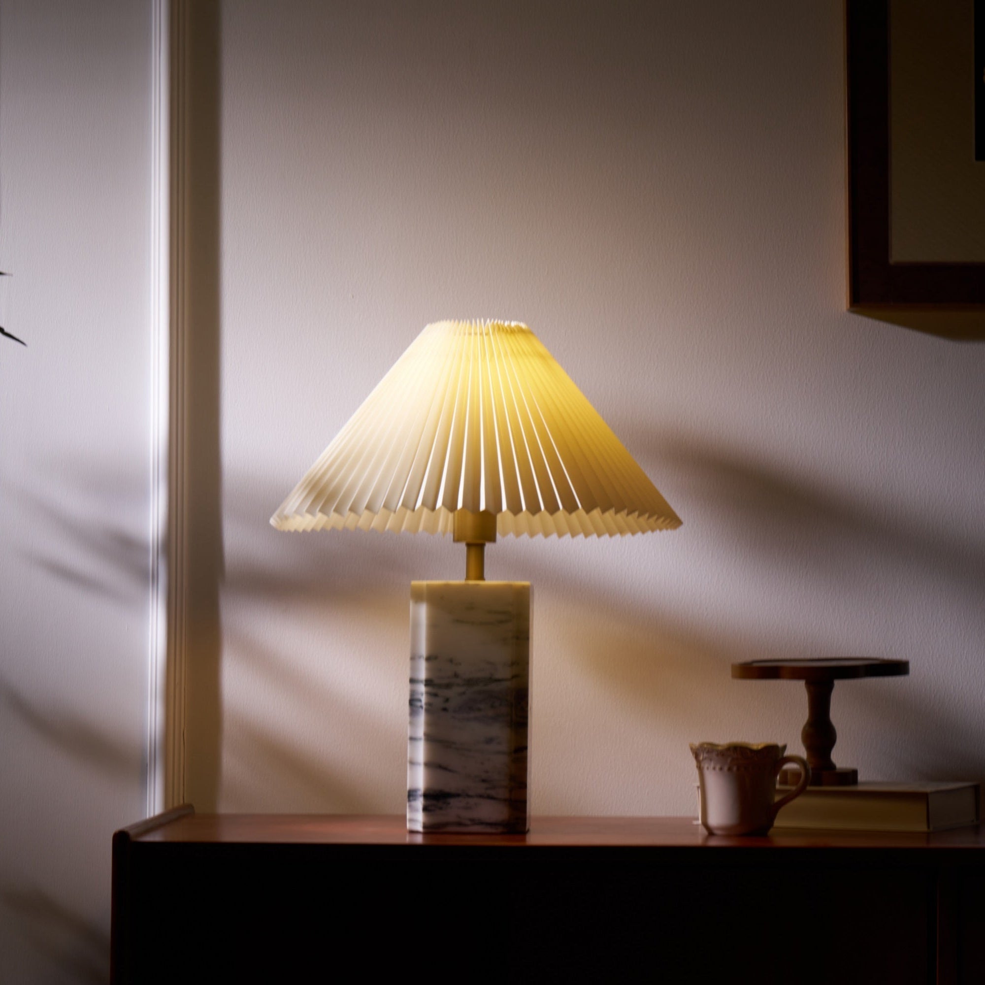 Belle Modern Table Lamp - Letslighting