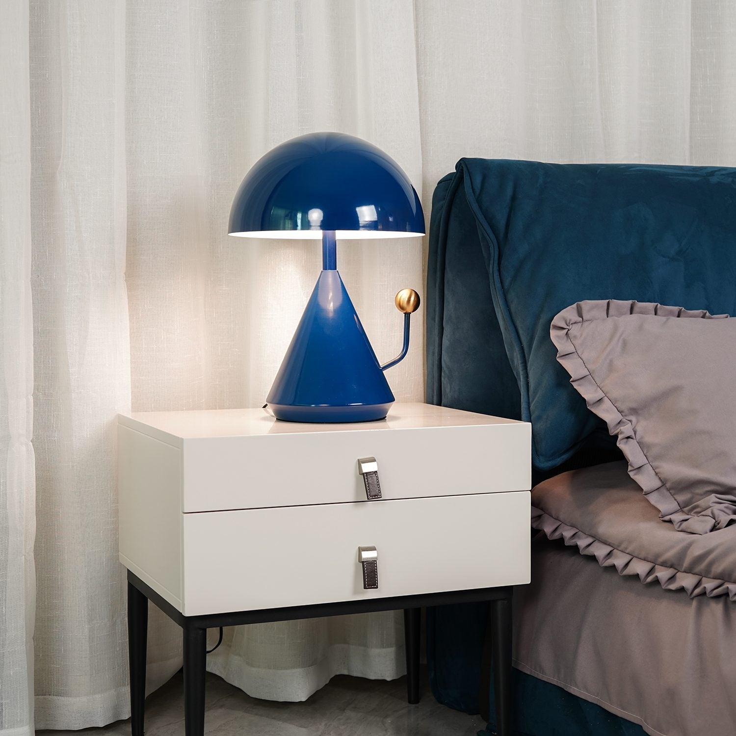 Bella Modern Table lamp - Letslighting