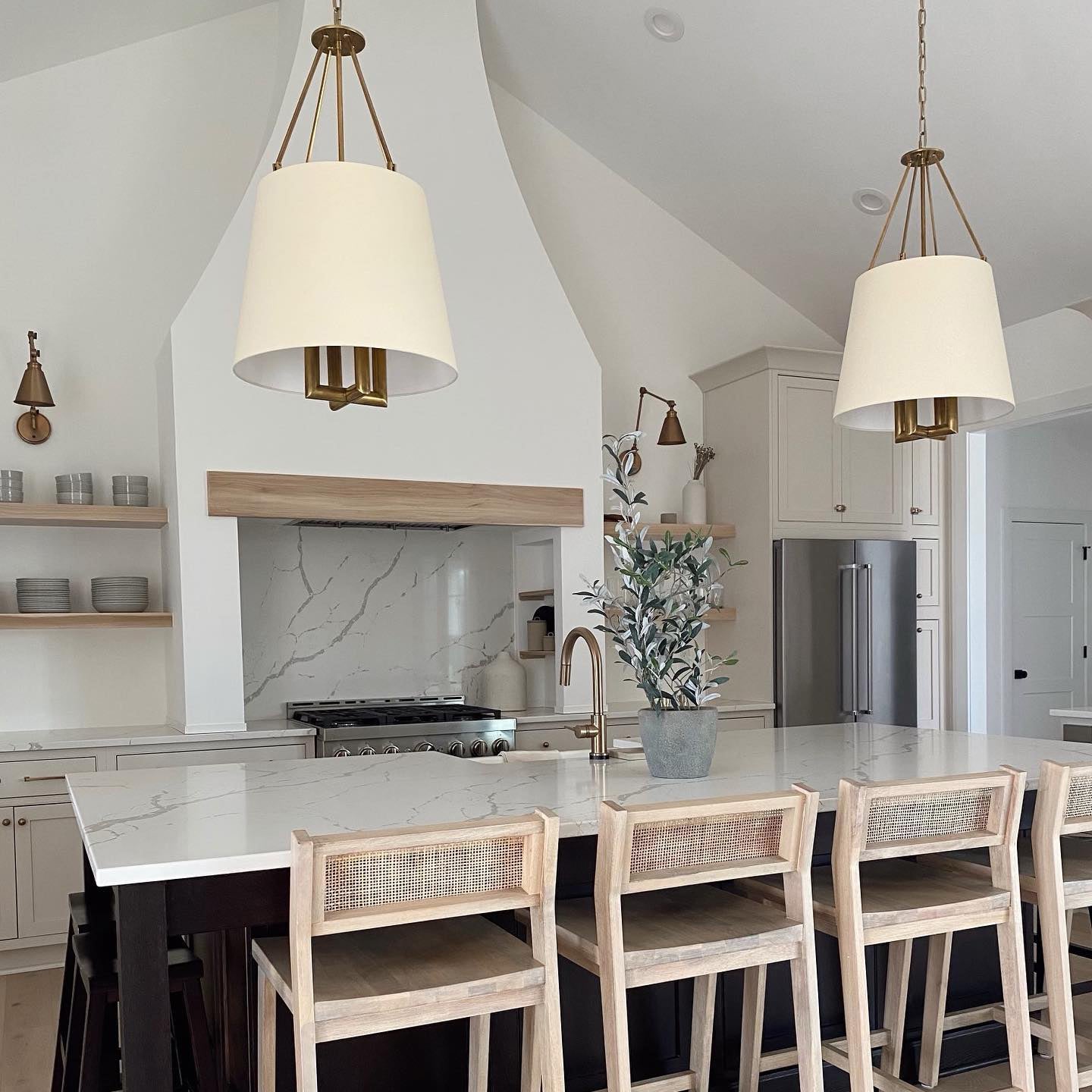 Loom Vintage Industrial Brass Fabric Pendant Lamp - Letslighting