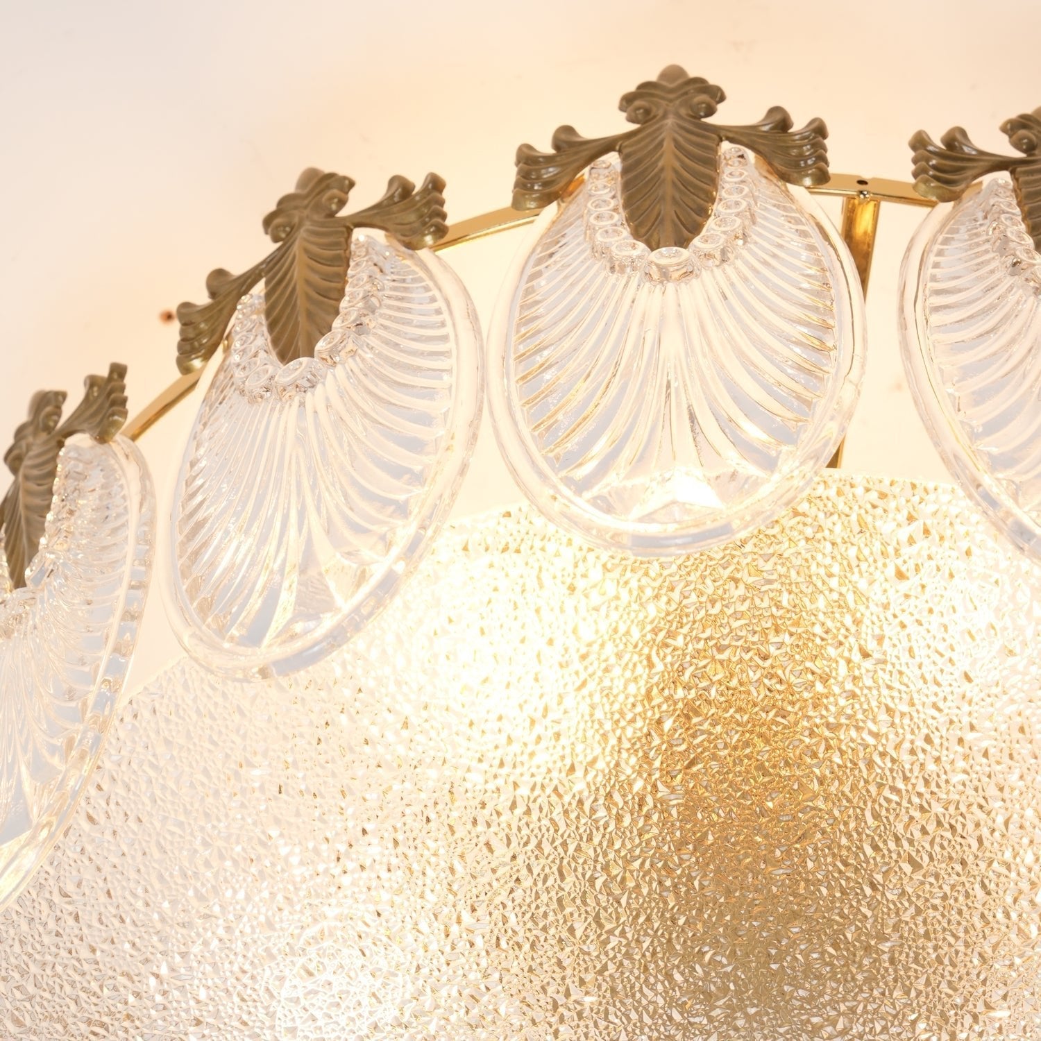 Lustra Chandelier Glass Petals Gold Frame Round - Letslighting