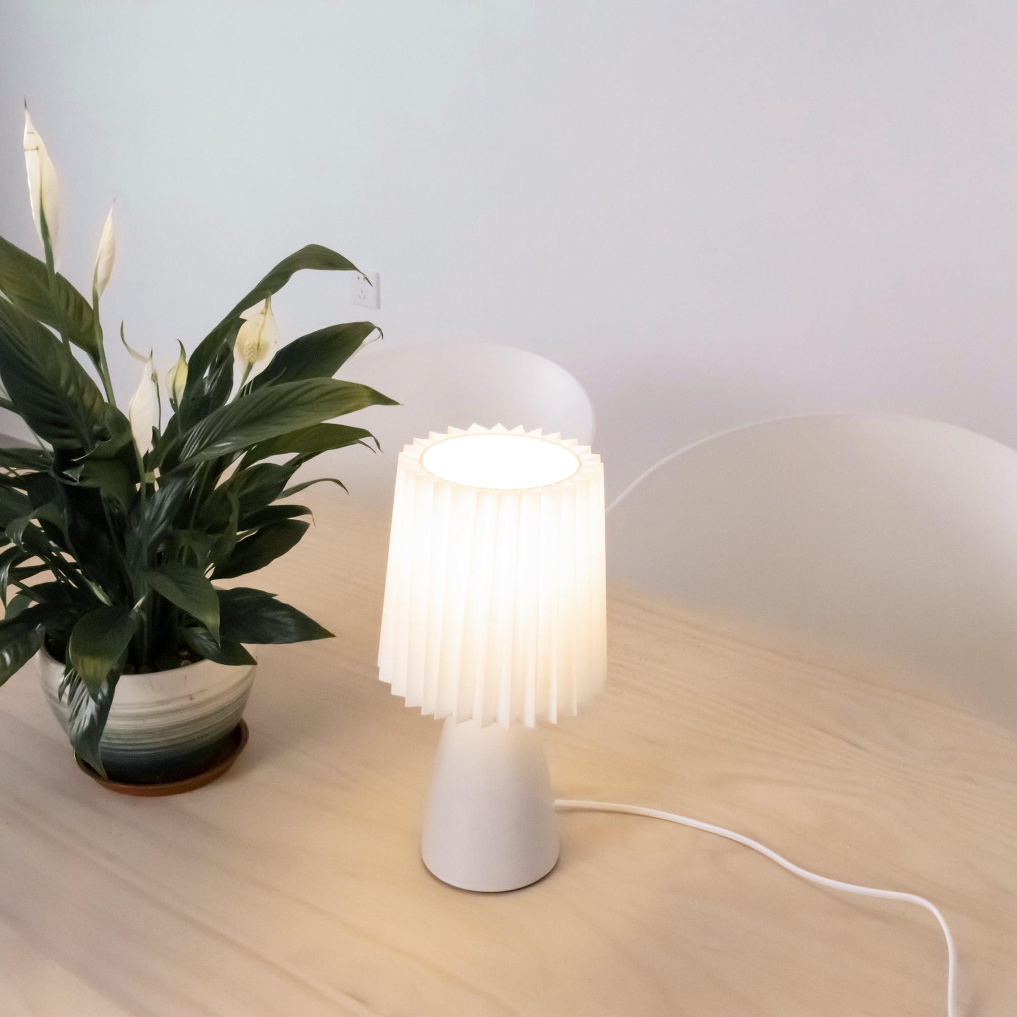 Solene Minimalist Fabric Table Lamp - Letslighting
