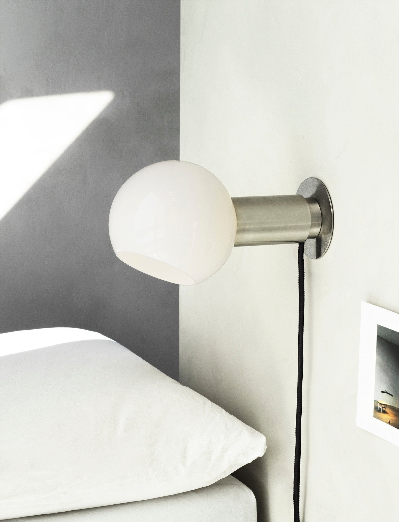 Sole Modern Minimalist Sphere Brass Glass Wall Lamp - Letslighting