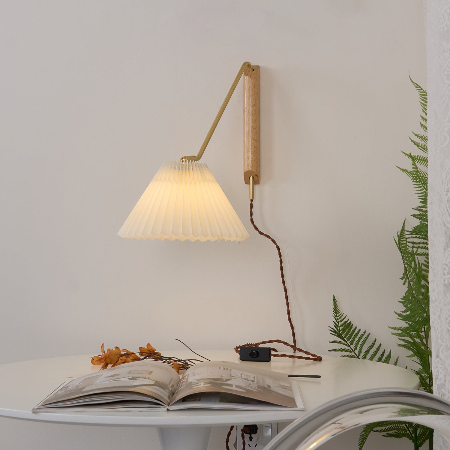 Feyora Pleated Fabric Wall Lamp - Letslighting