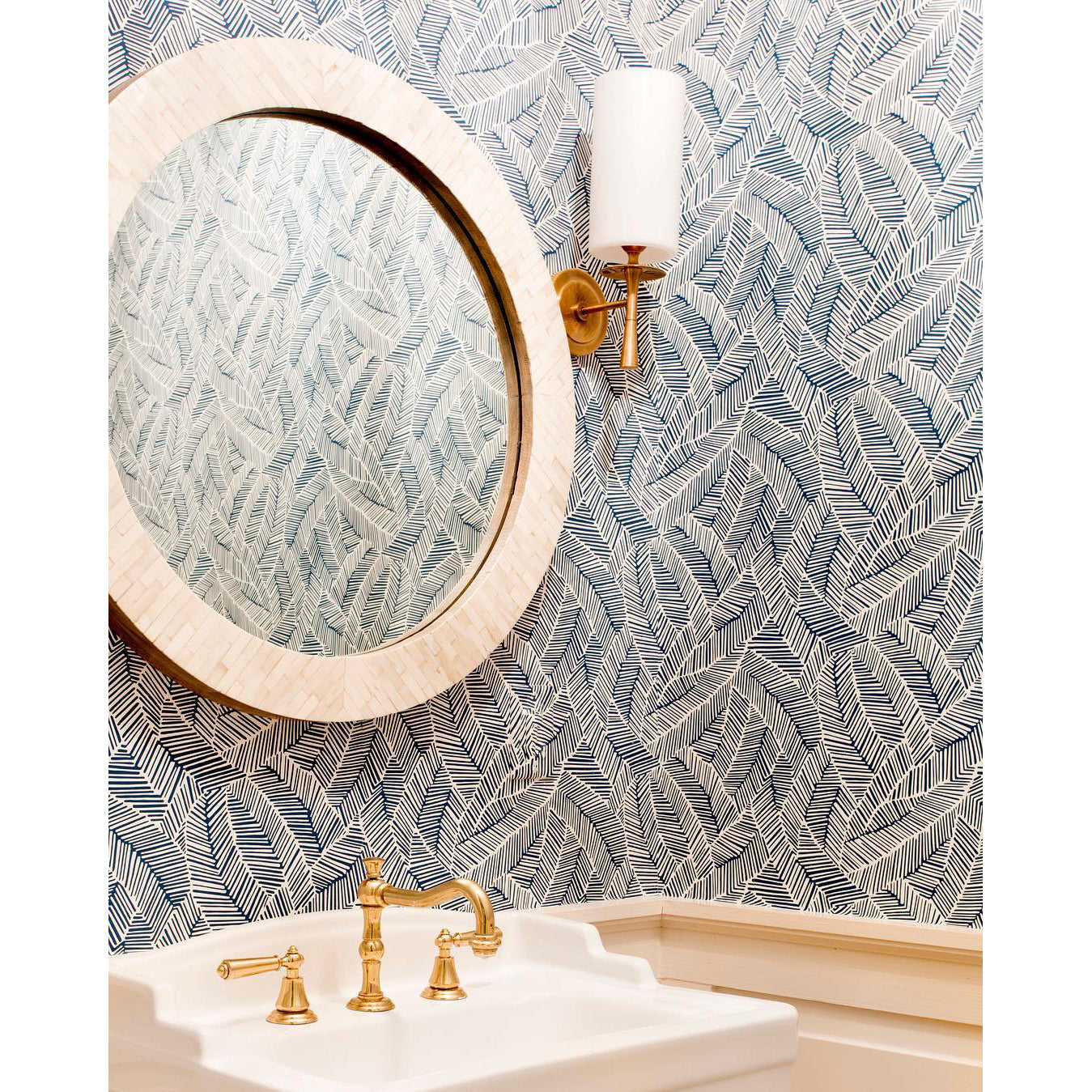 Knight Modern Minimalist Fabric Glass Wall Lamp - Letslighting