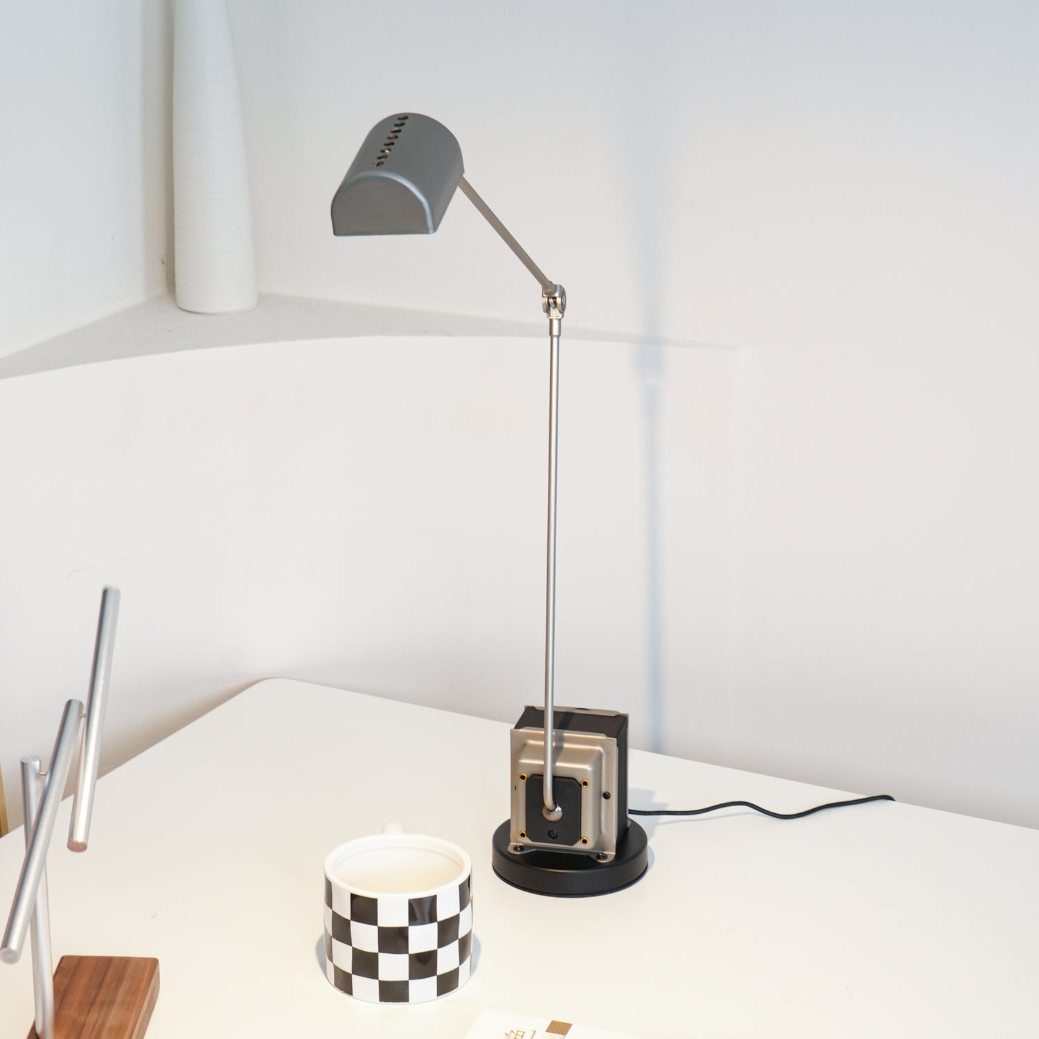 Elliot Minimalist Table Lamp - Letslighting