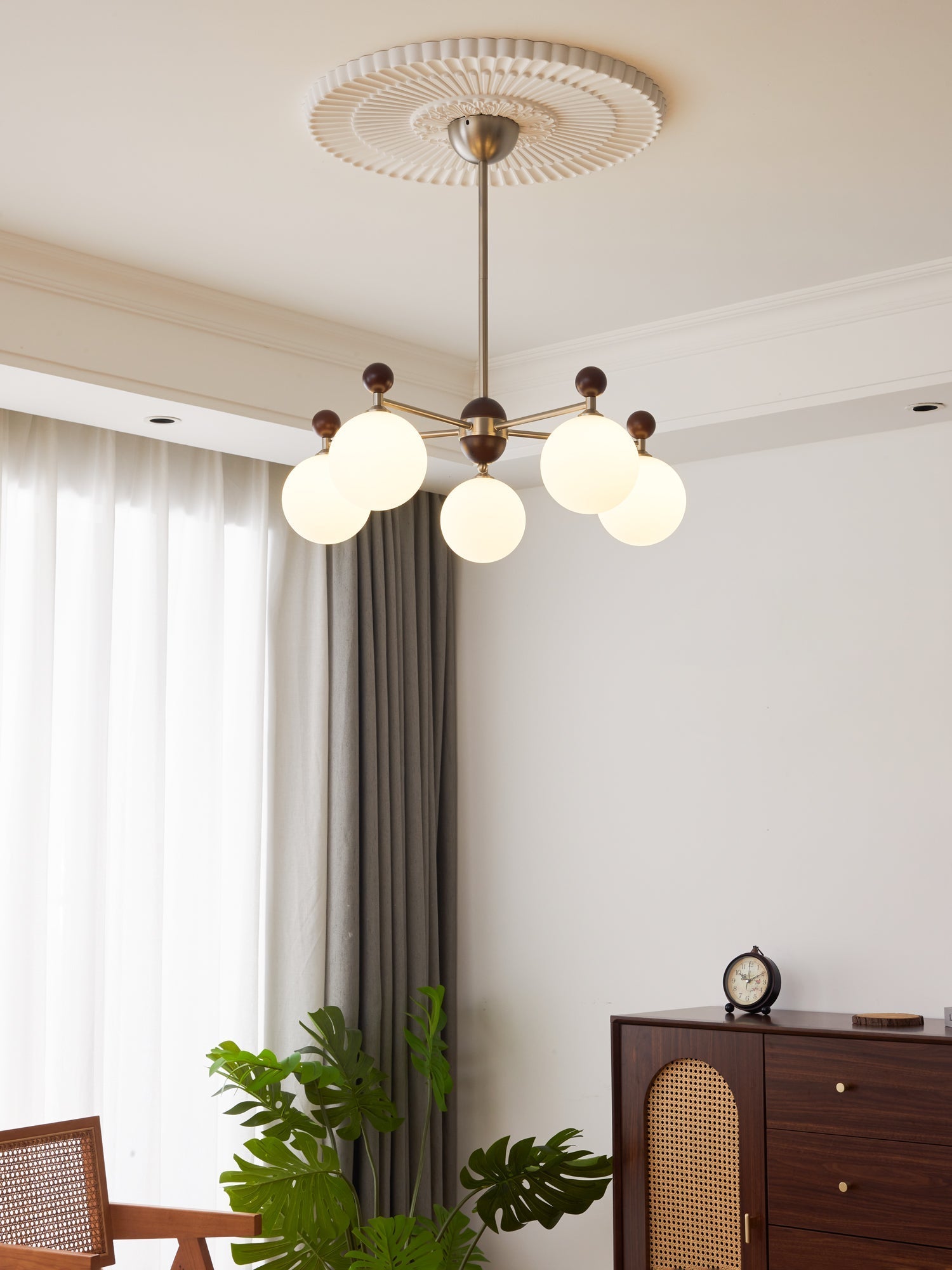 Cimirora Traditional Elegance Wood Glass Chandelier - Letslighting