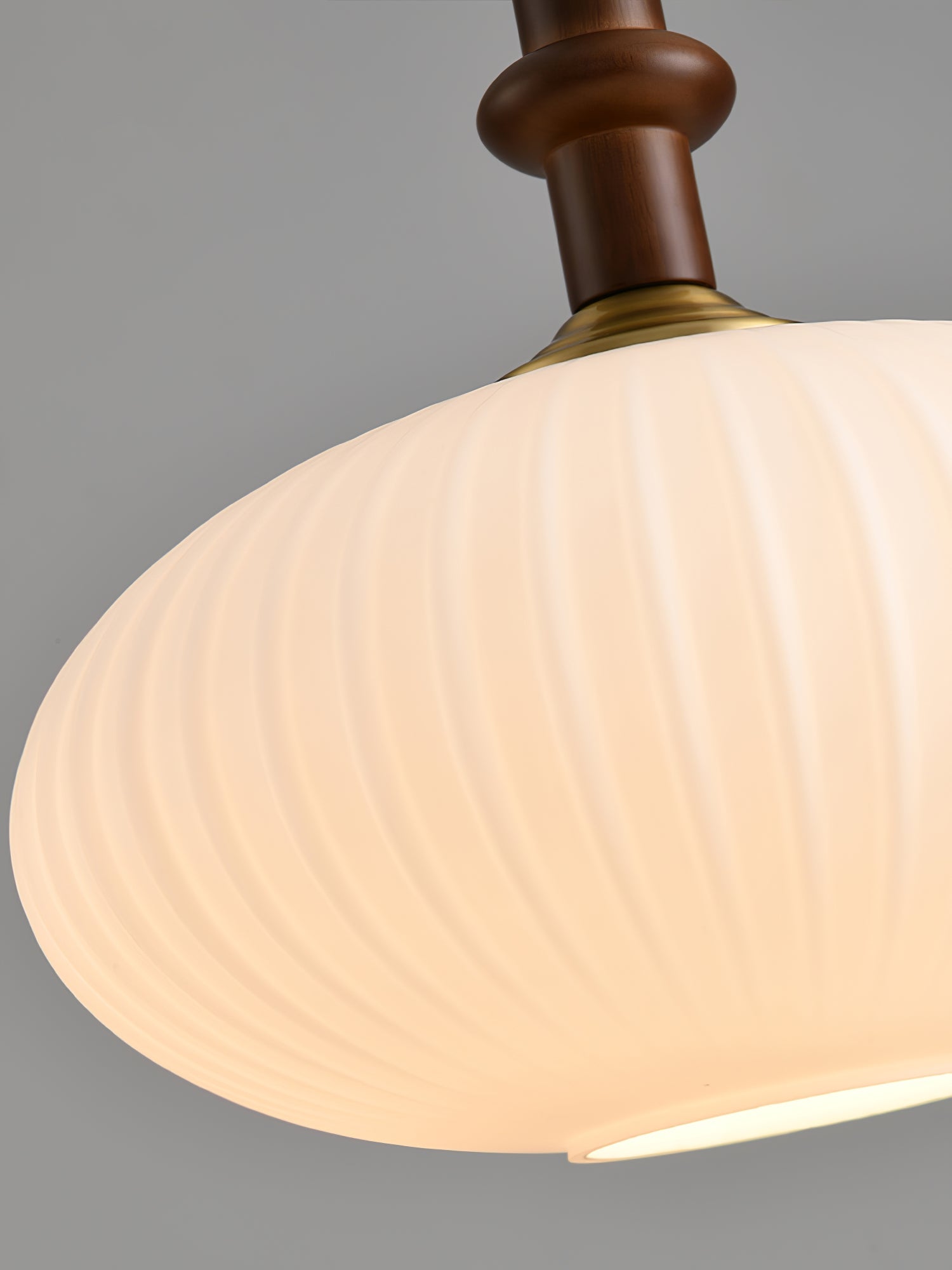 Iliror Traditional Art Wood Glass Pendant Light - Letslighting