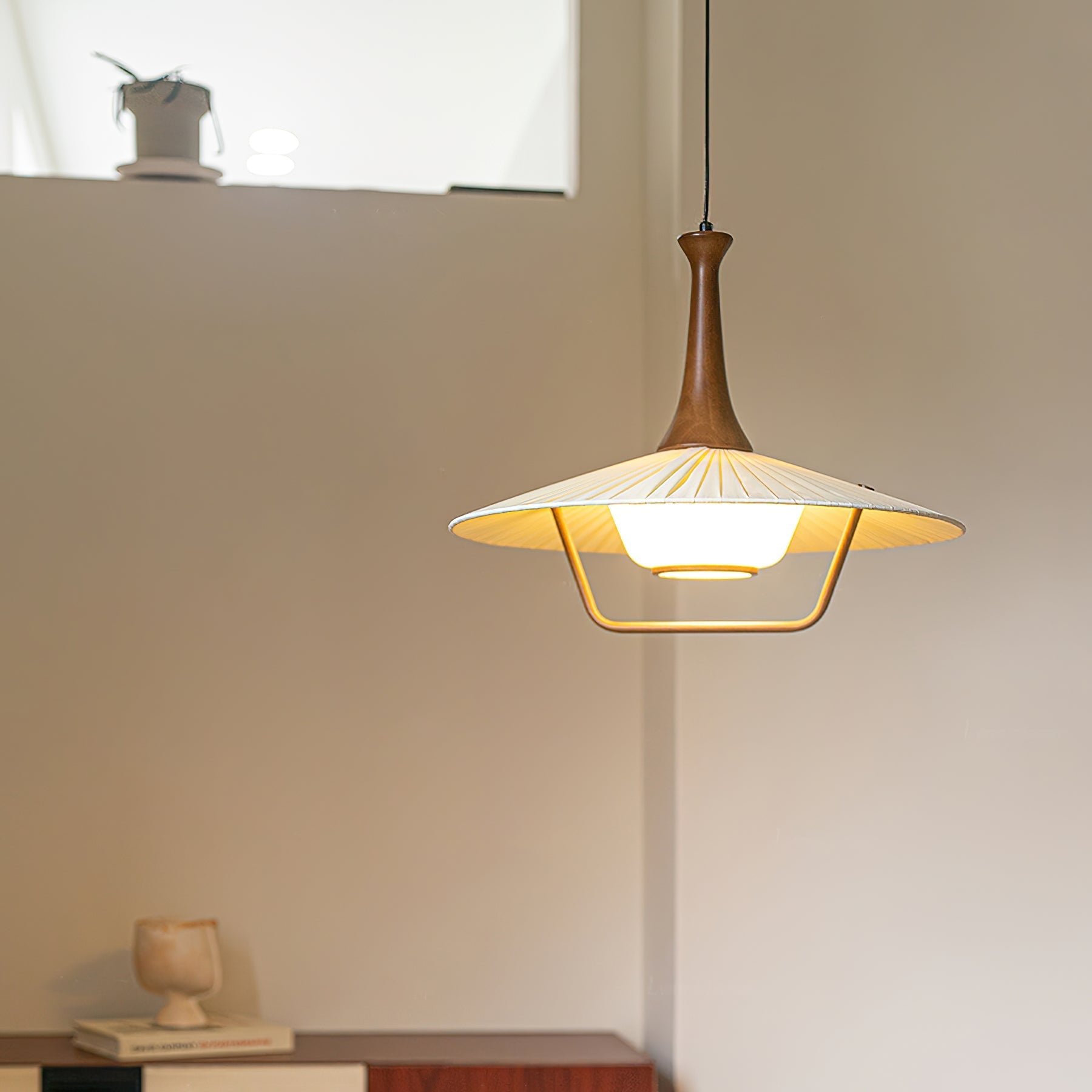 Mydorisra Traditional Classic Fabric Wood Pendant Lamp - Letslighting