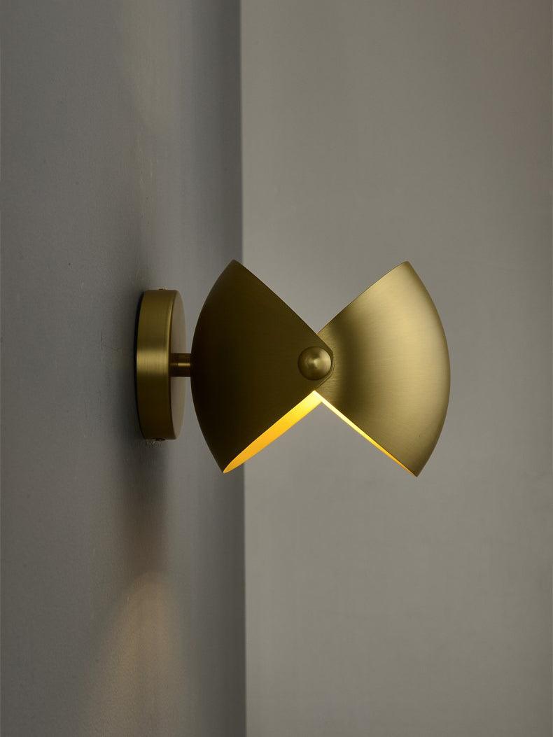 Luno Elegant Brass Wall Lamp - Letslighting