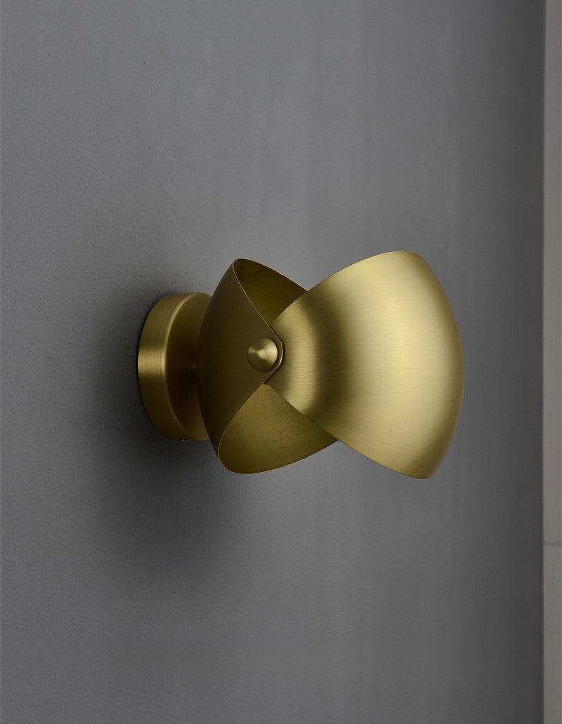 Luno Elegant Brass Wall Lamp - Letslighting