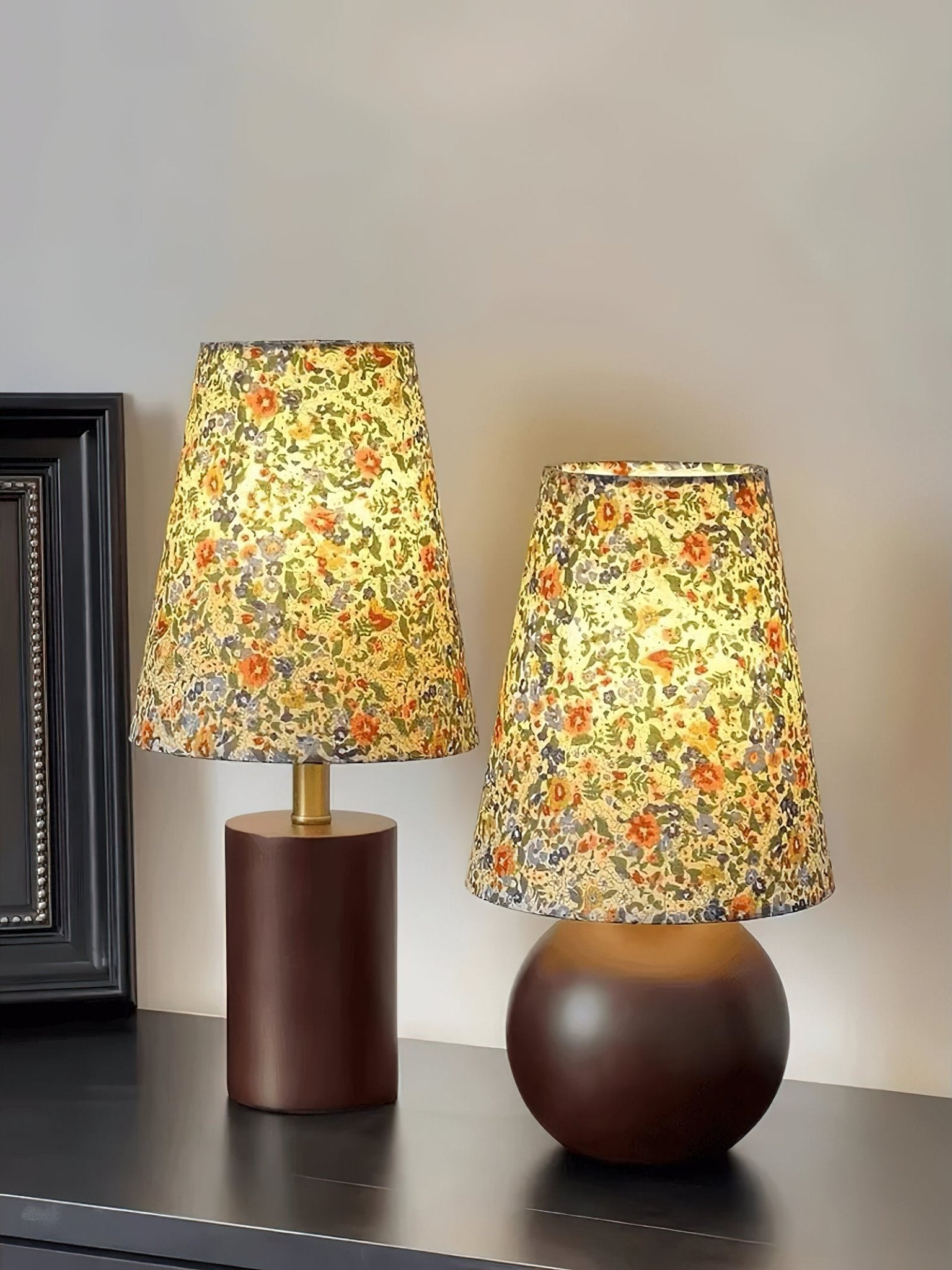 Flora Vintage Wood Table Lamp - Letslighting