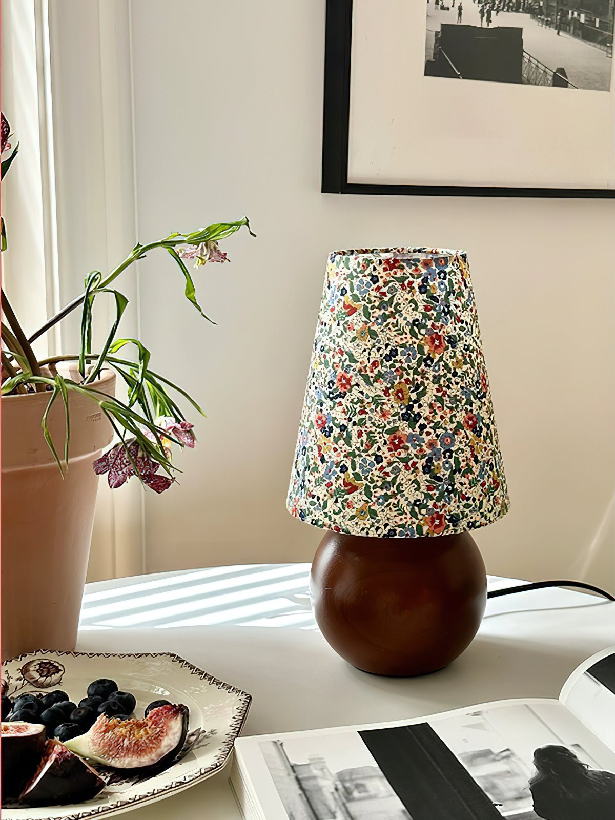 Flora Vintage Wood Table Lamp - Letslighting