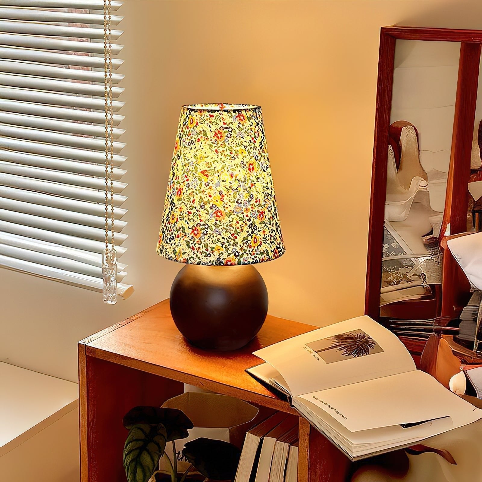 Flora Vintage Wood Table Lamp - Letslighting