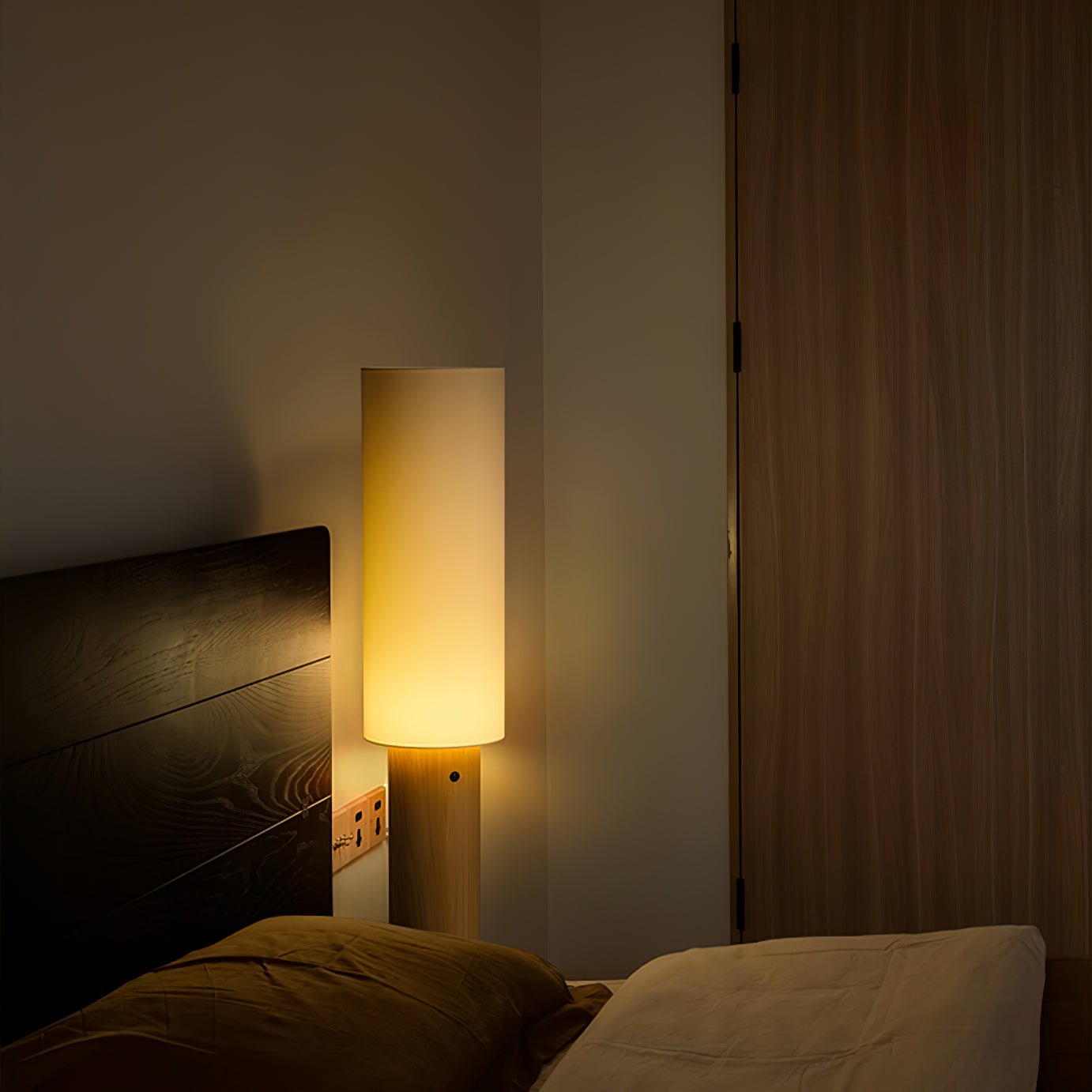 Uvynir Cylindrical Wood Floor Lamp - Letslighting