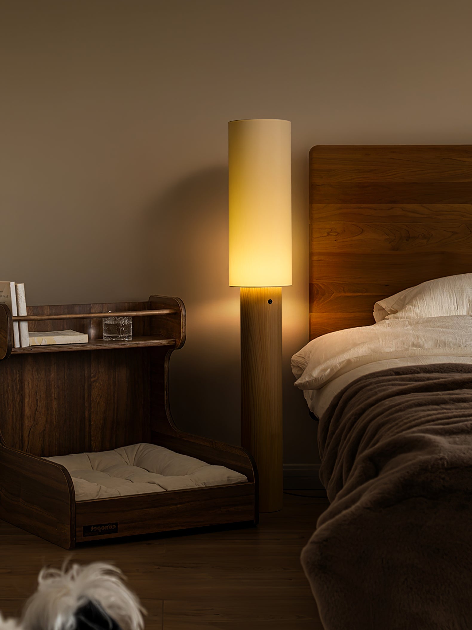 Uvynir Cylindrical Wood Floor Lamp - Letslighting