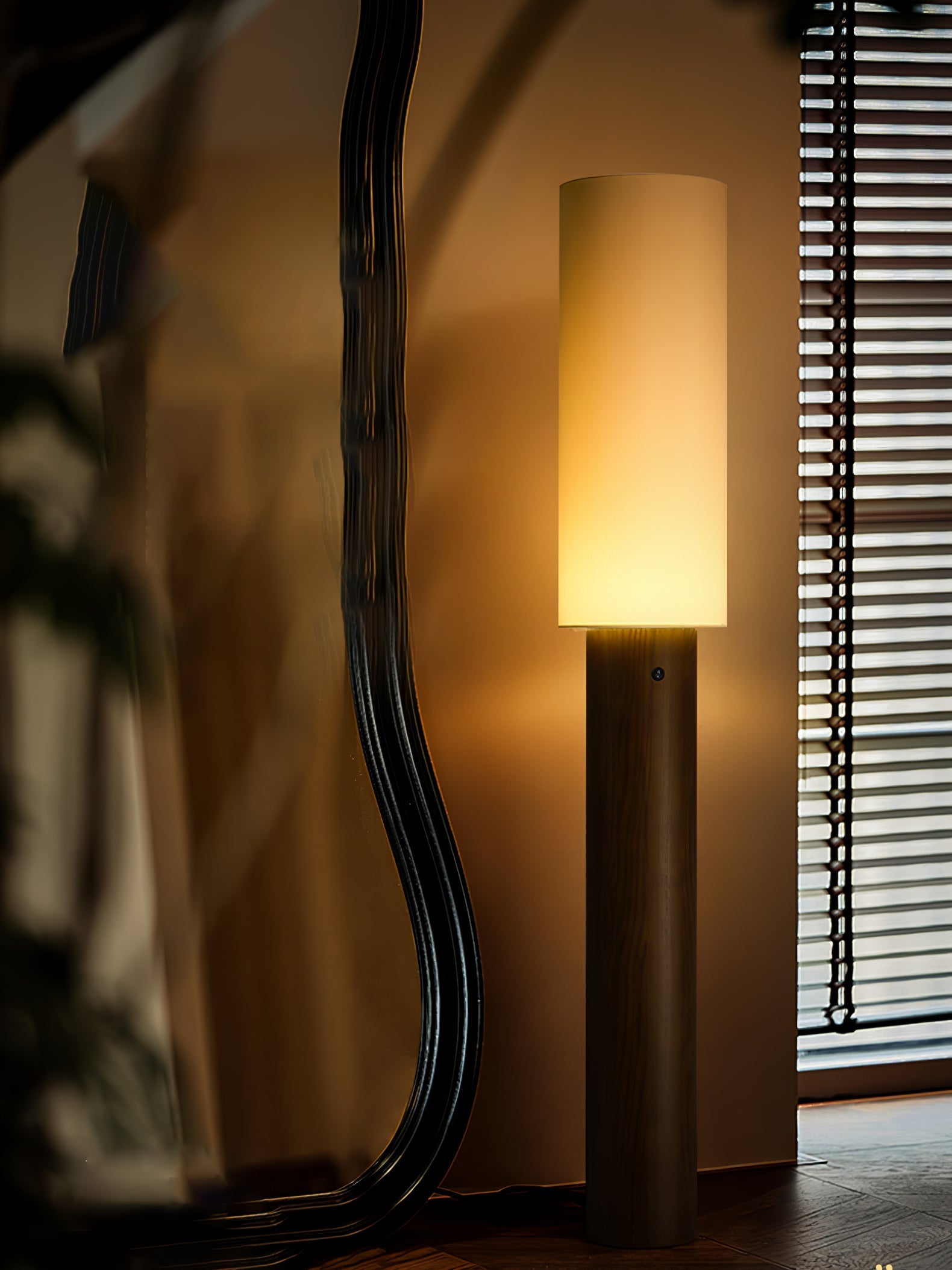 Uvynir Cylindrical Wood Floor Lamp - Letslighting
