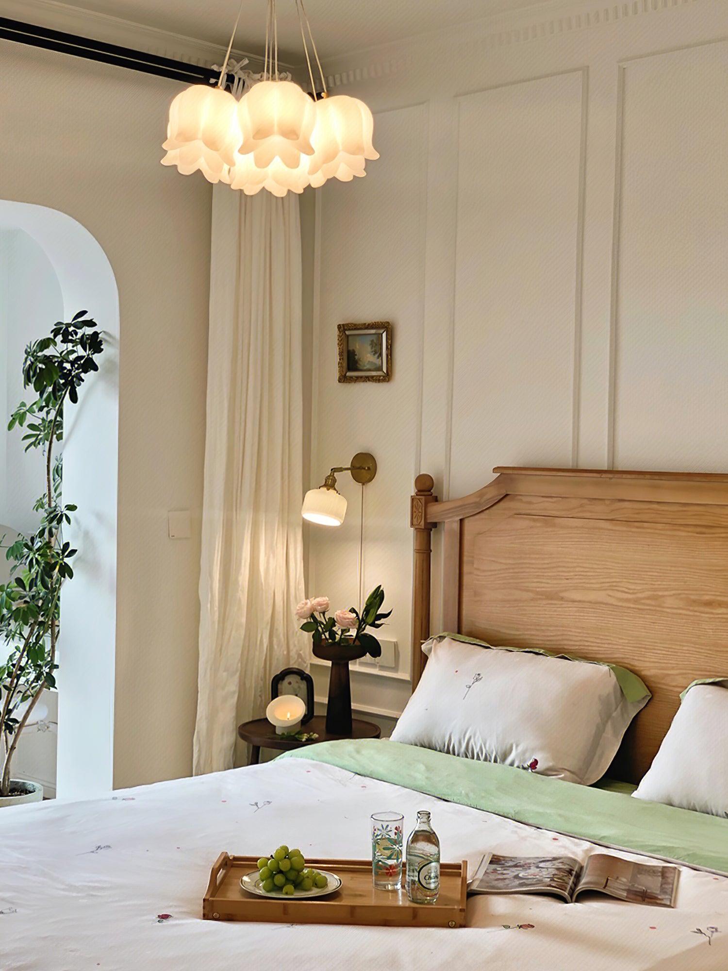 Elegant Floral Pendant Light - Blowlighting