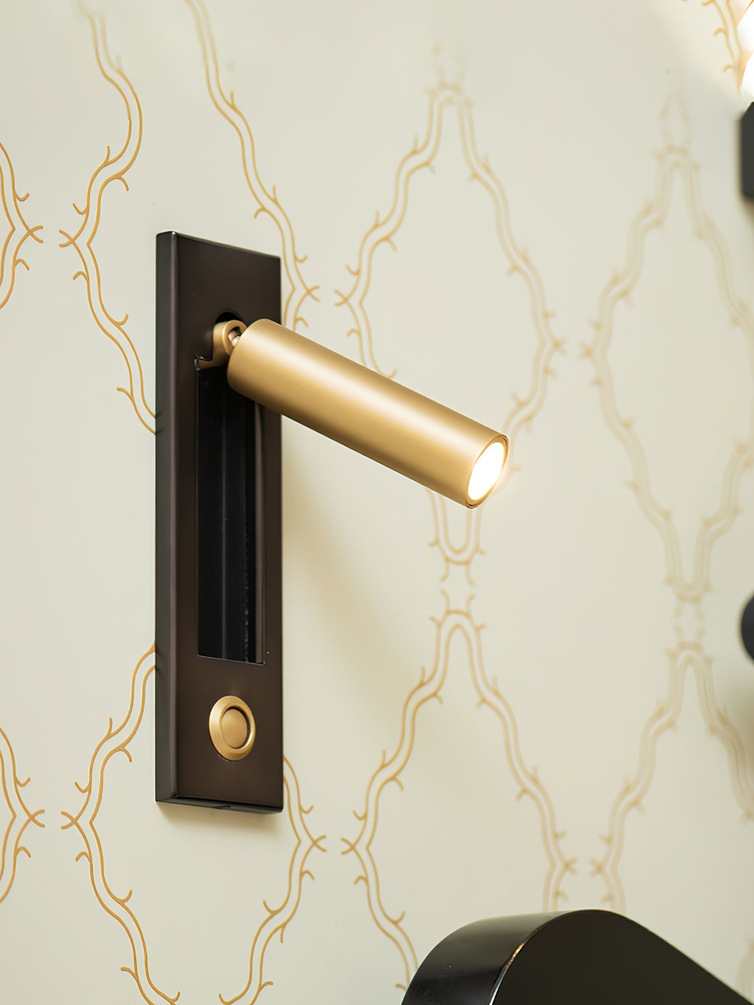 Daria Modern Wall Light - Letslighting