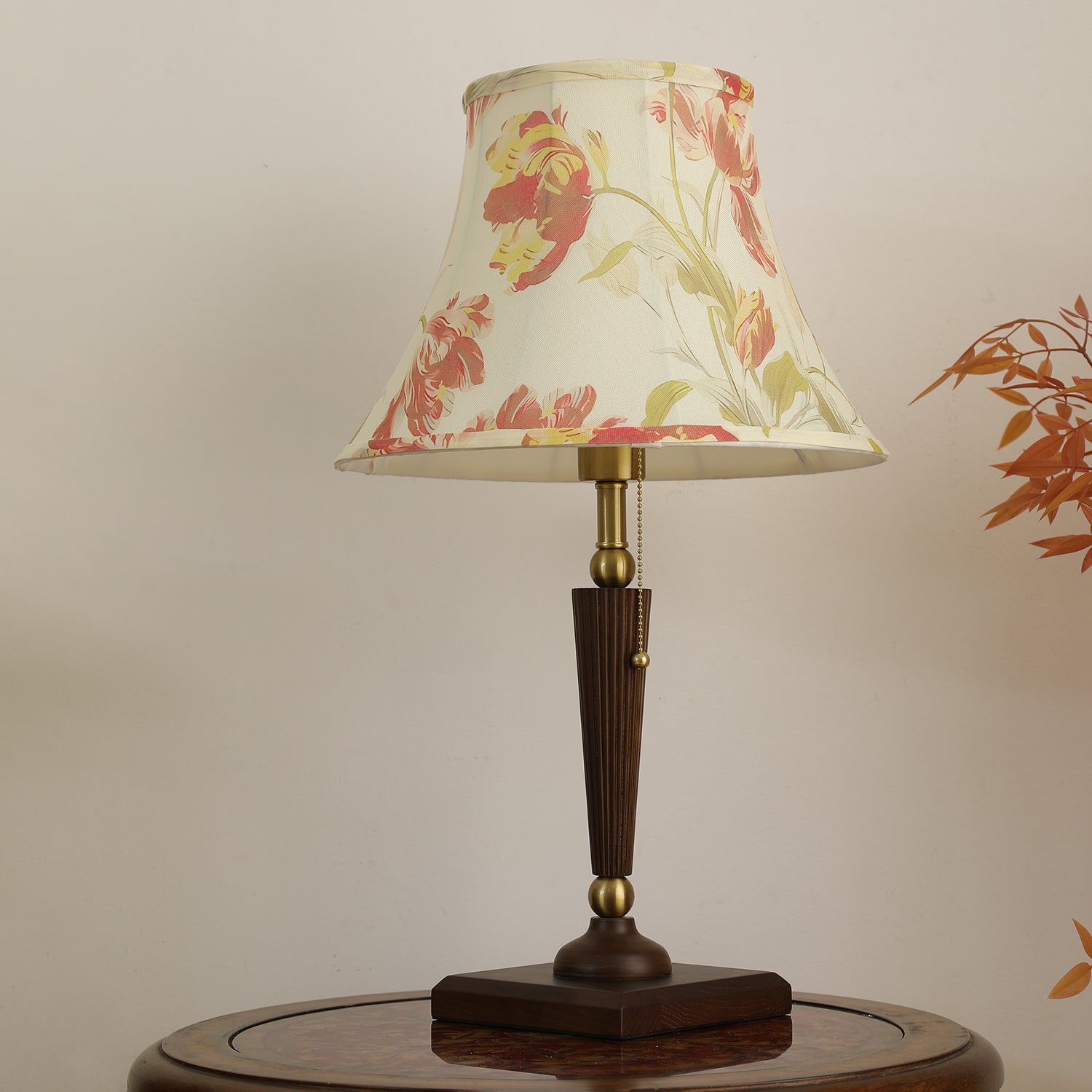 Zarw Wood & Fabric Table Lamp - Letslighting