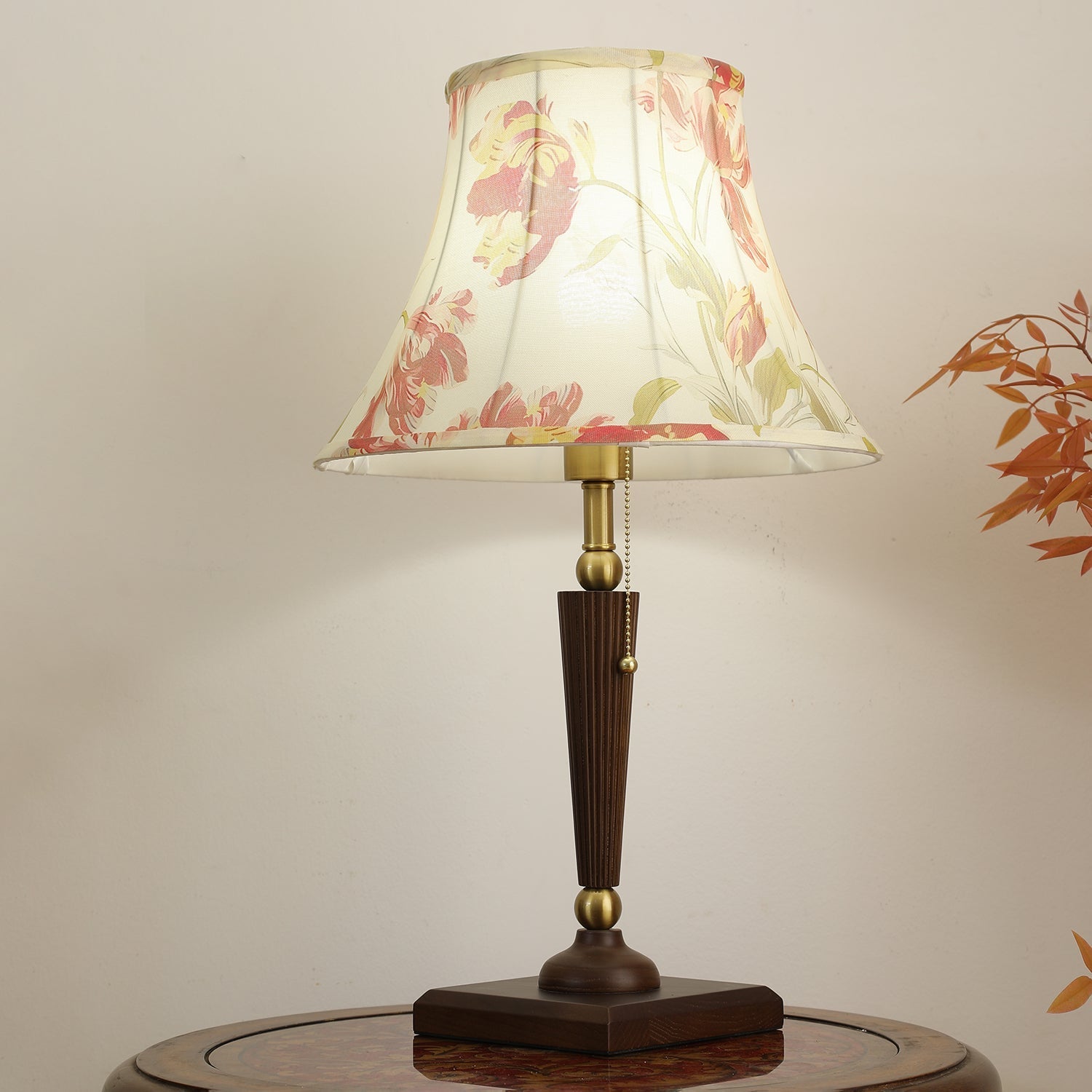 Zarw Wood & Fabric Table Lamp - Letslighting