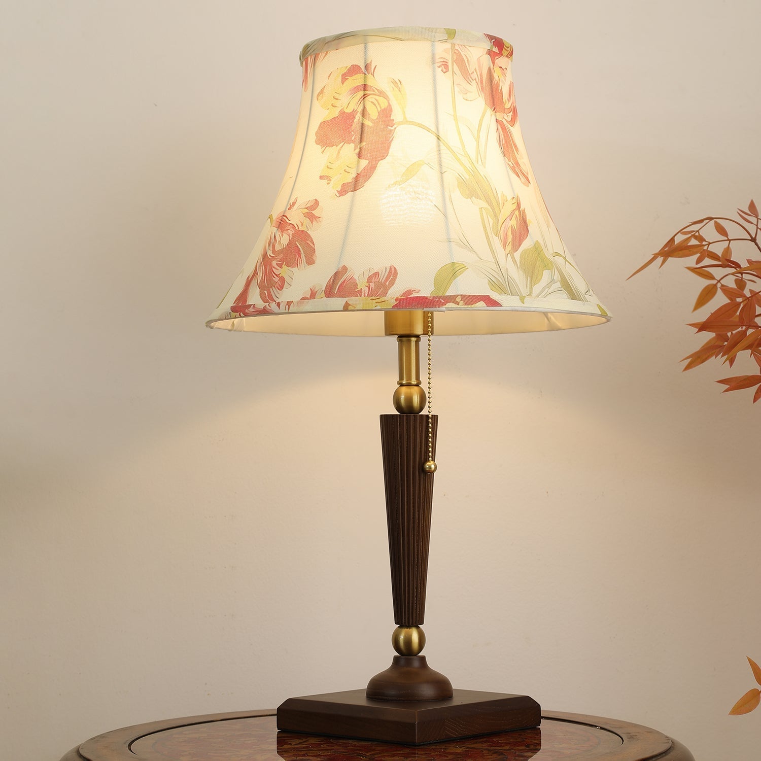Zarw Wood & Fabric Table Lamp - Letslighting