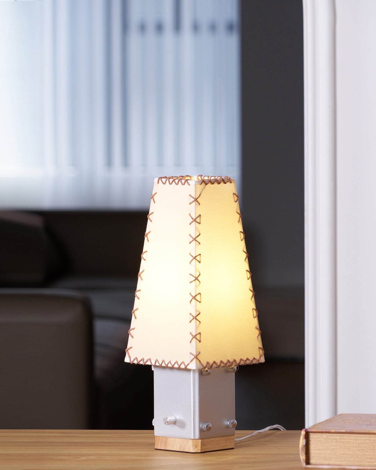 Estela Table Lamp - Letslighting