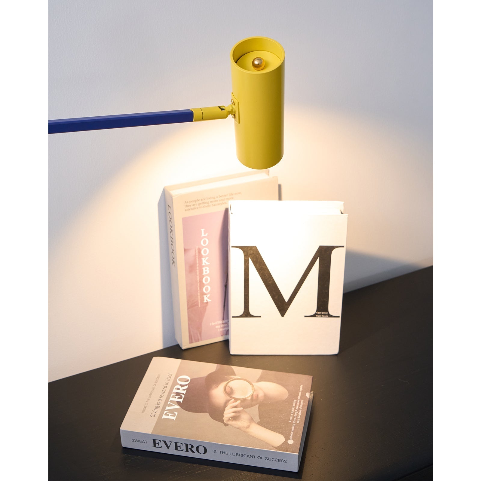 Uvinos Modern Minimalist Table Lamp - Letslighting