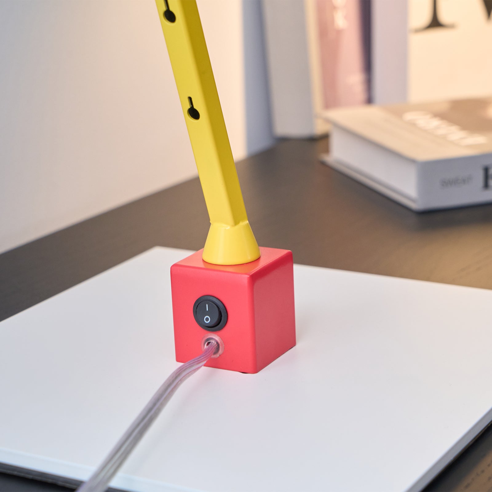 Uvinos Modern Minimalist Table Lamp - Letslighting