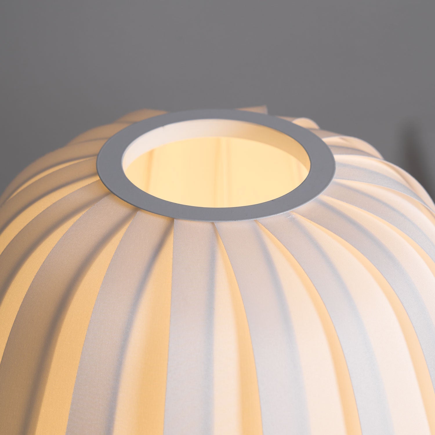 Fabric Minimalist Table Lamp - Blowlighting