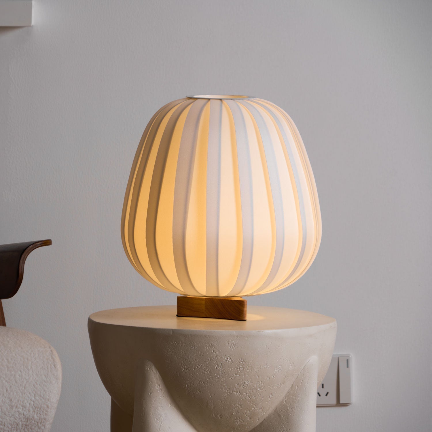 Fabric Minimalist Table Lamp - Blowlighting
