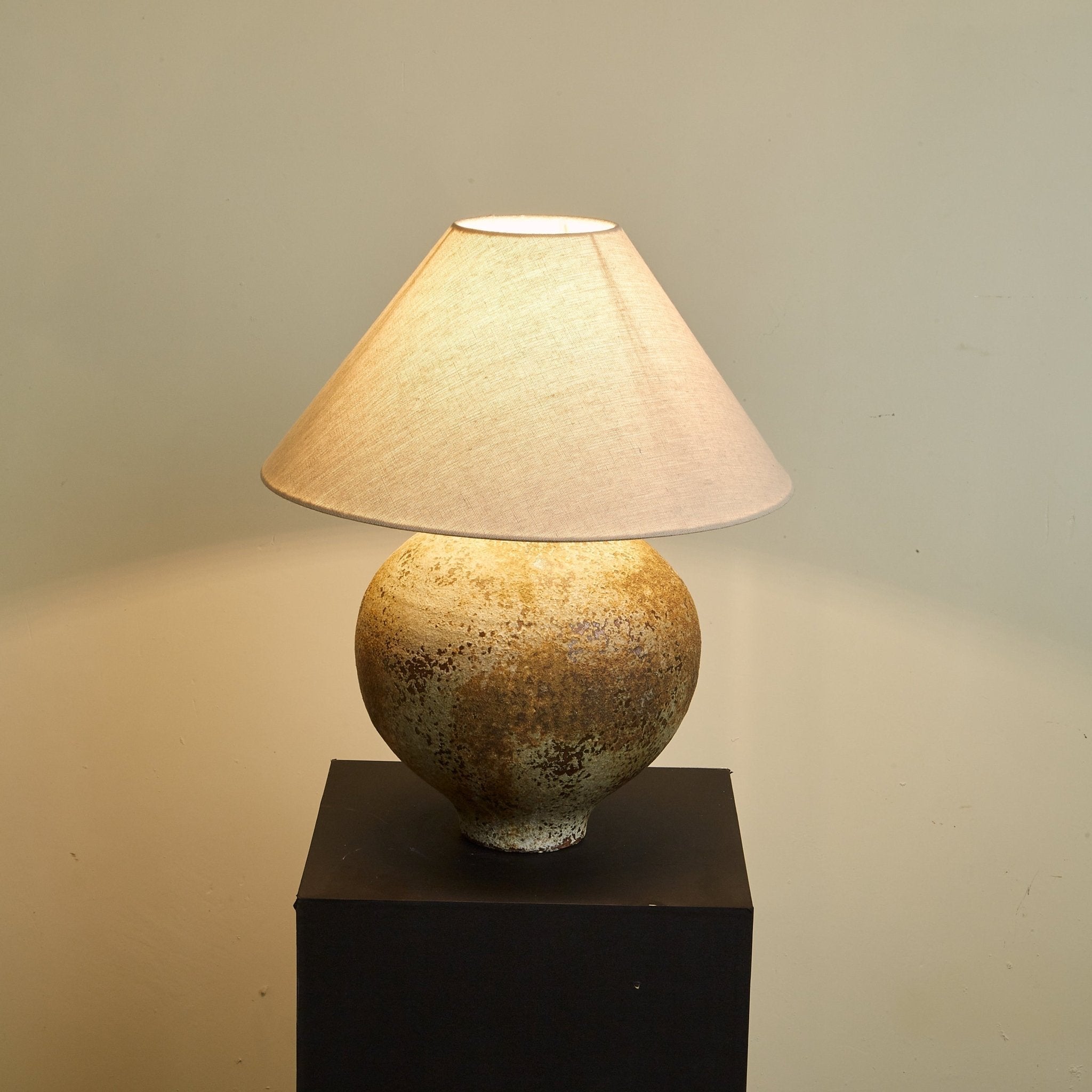 Logan Modern Ceramics Table Lamp - Letslighting