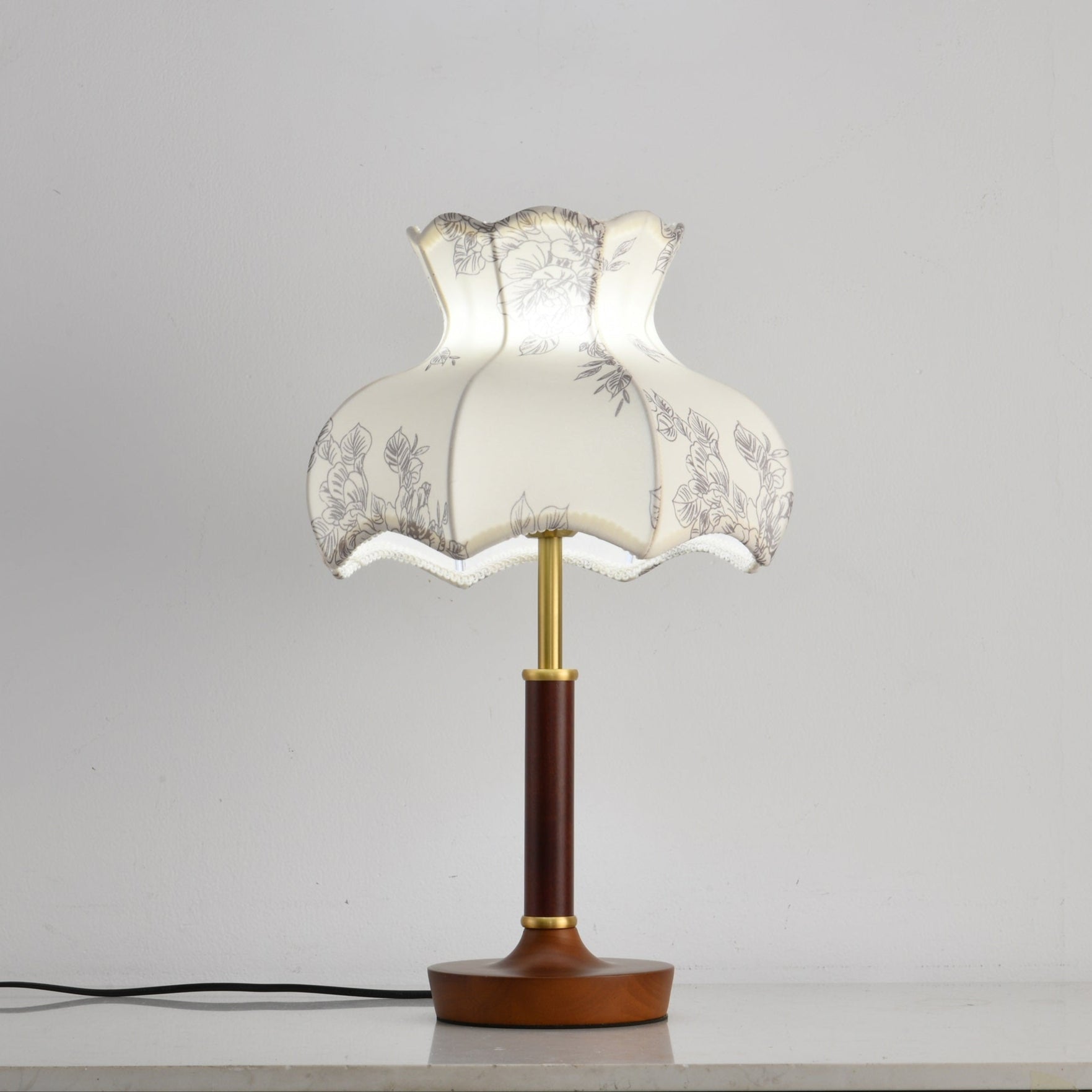 Naomi Vintage Table Lamp - Letslighting