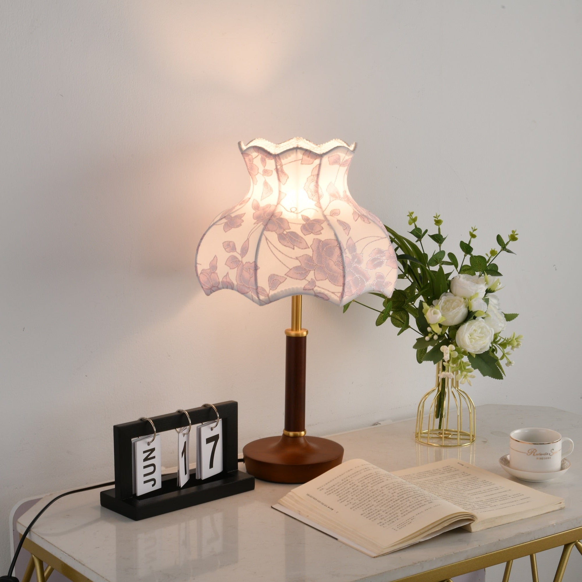 Naomi Vintage Table Lamp - Letslighting