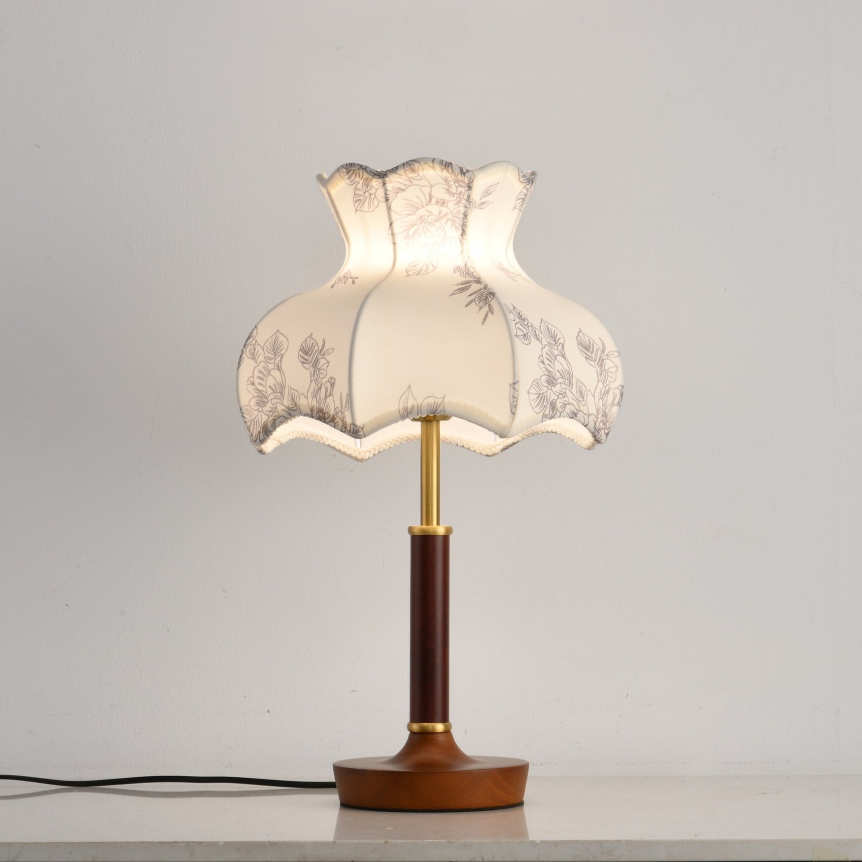 Naomi Vintage Table Lamp - Letslighting