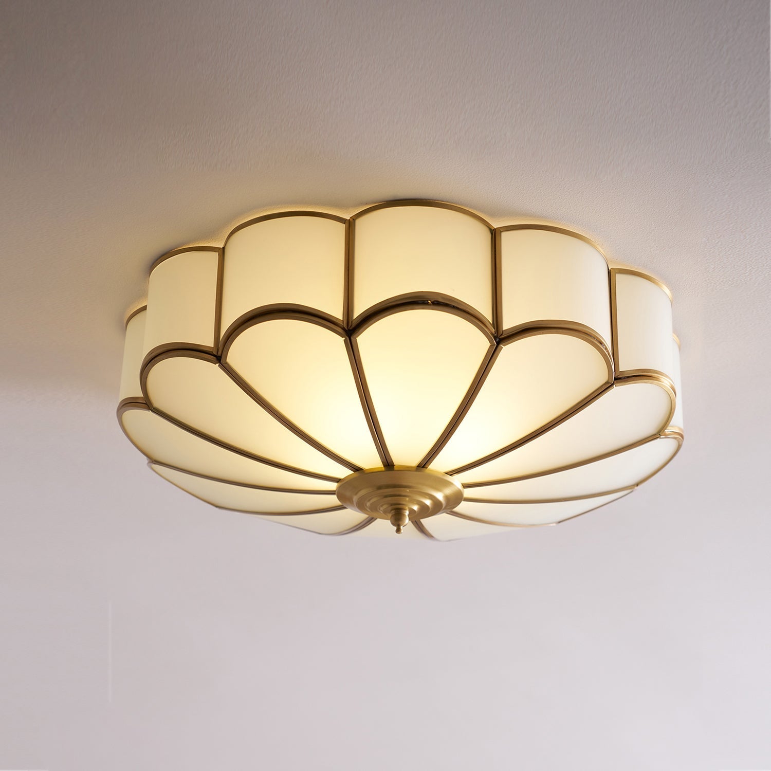 Lustra Ceiling Light Flower Shape Glass Brass - Letslighting