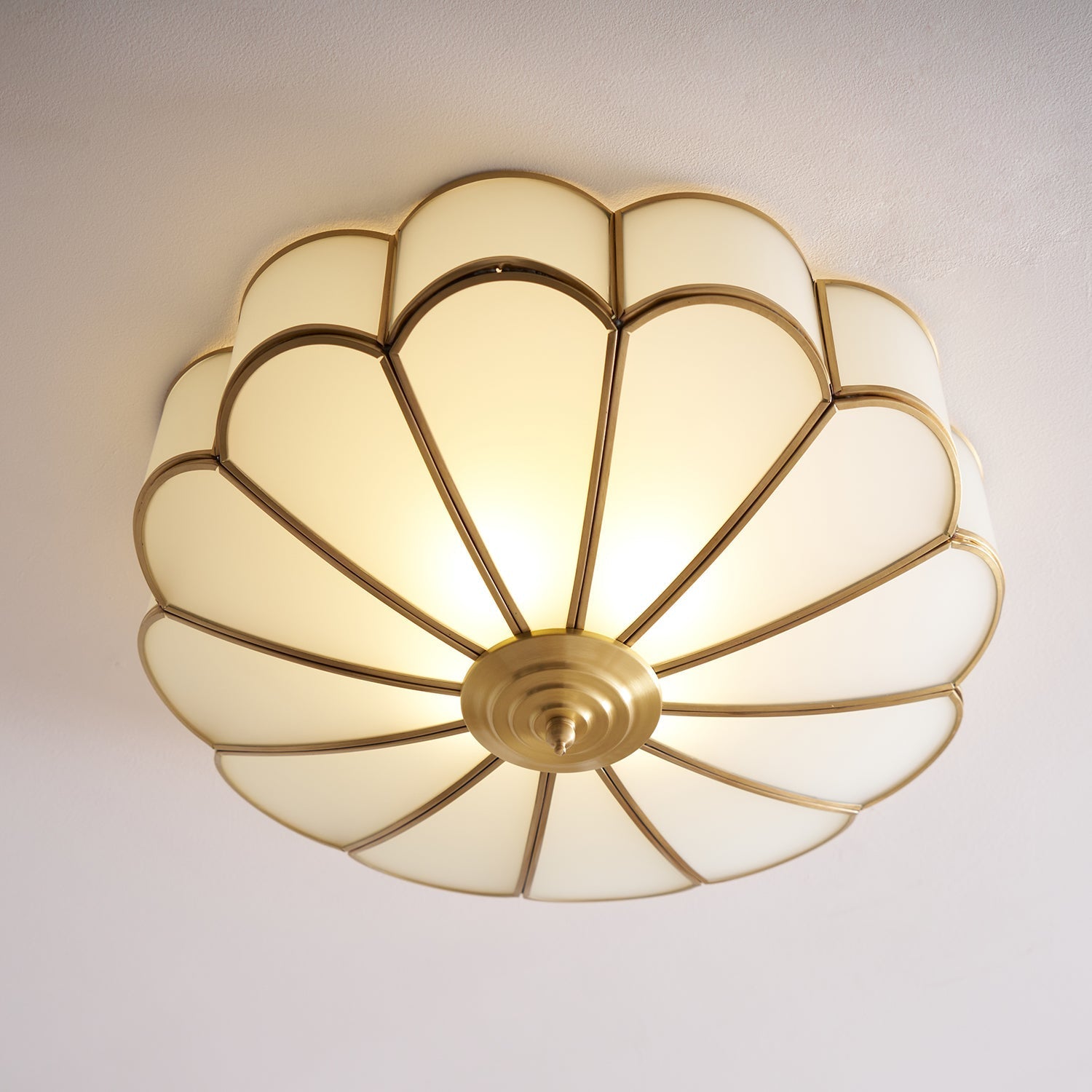 Lustra Ceiling Light Flower Shape Glass Brass - Letslighting