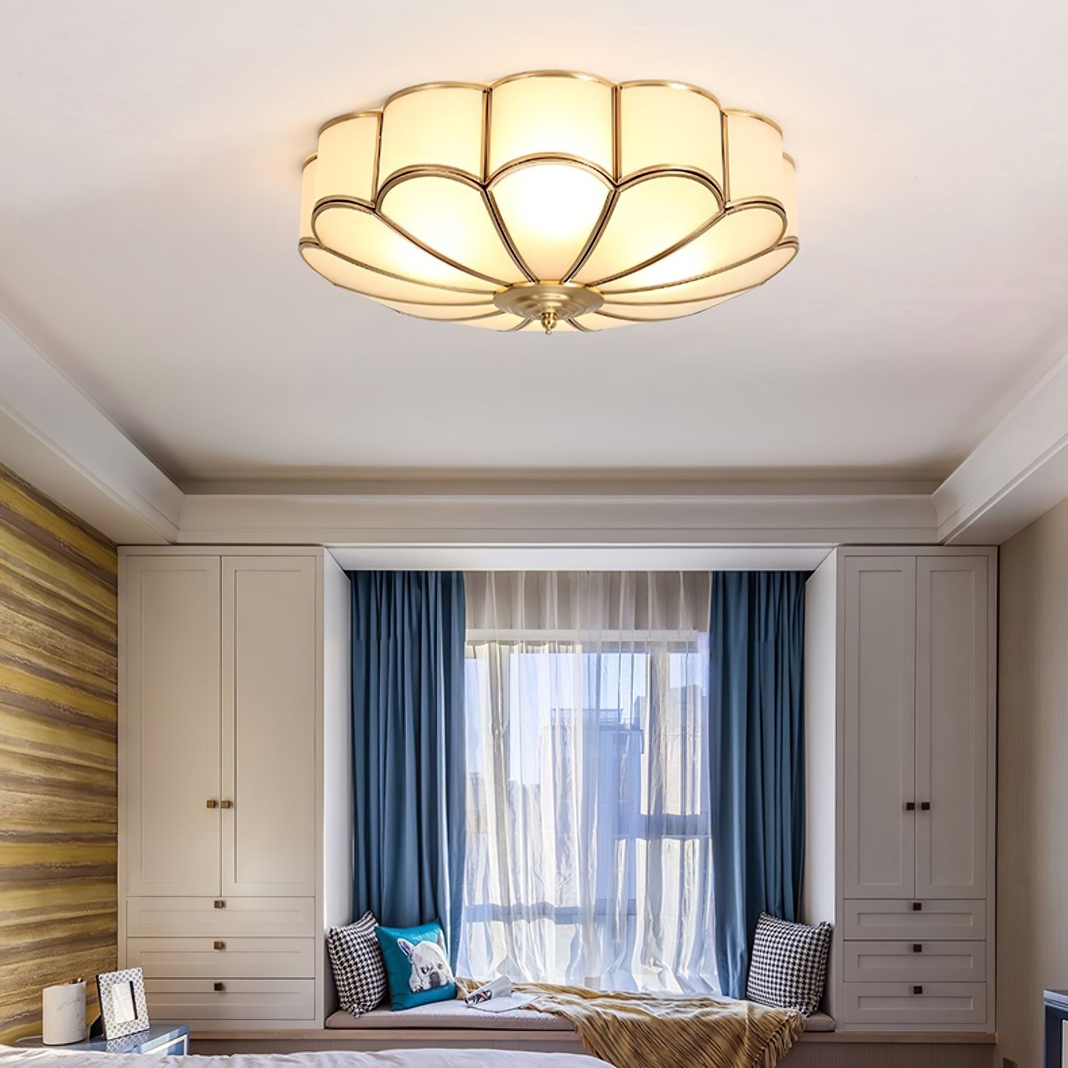 Lustra Ceiling Light Flower Shape Glass Brass - Letslighting