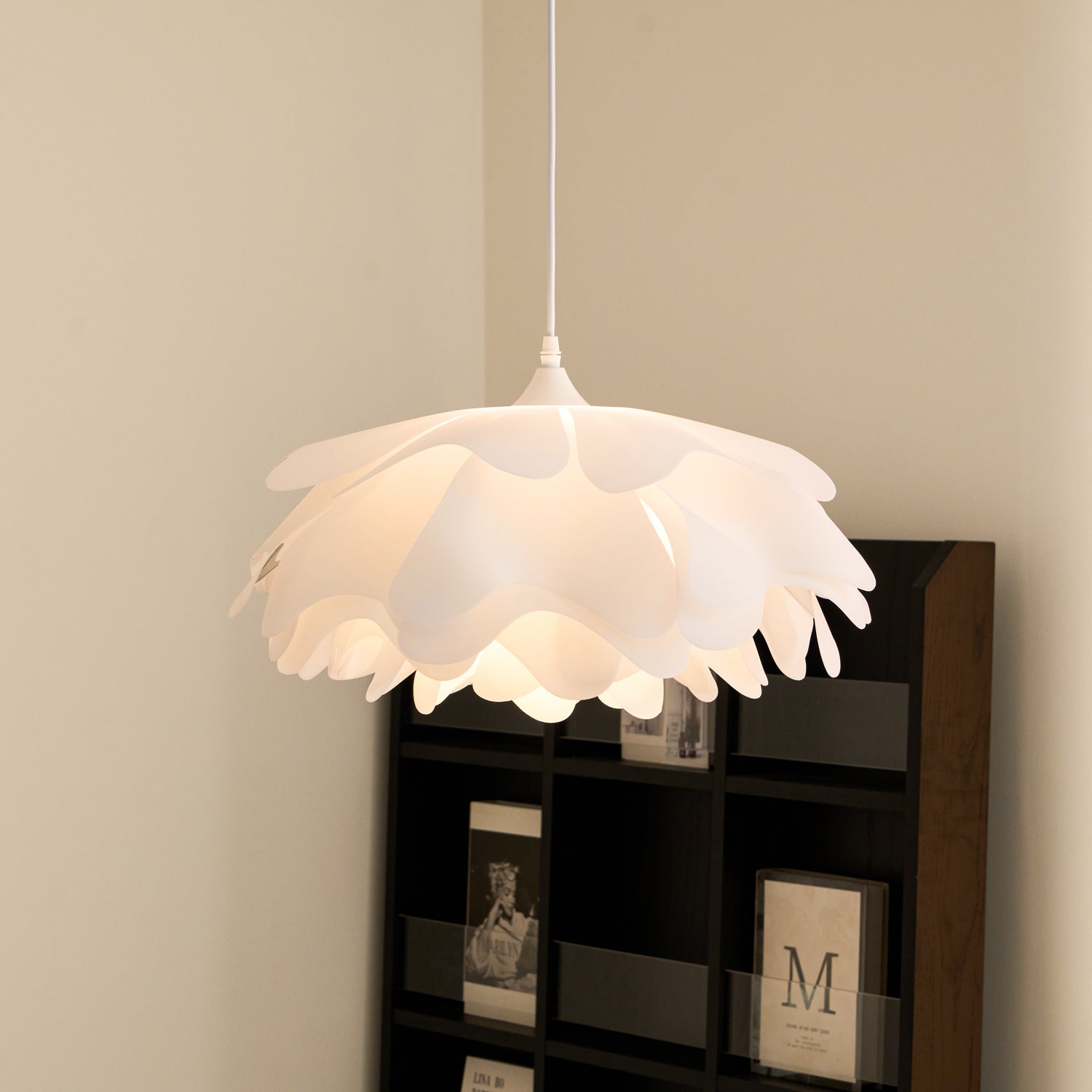 Bella White Flower Shaped Pendant Light - Letslighting